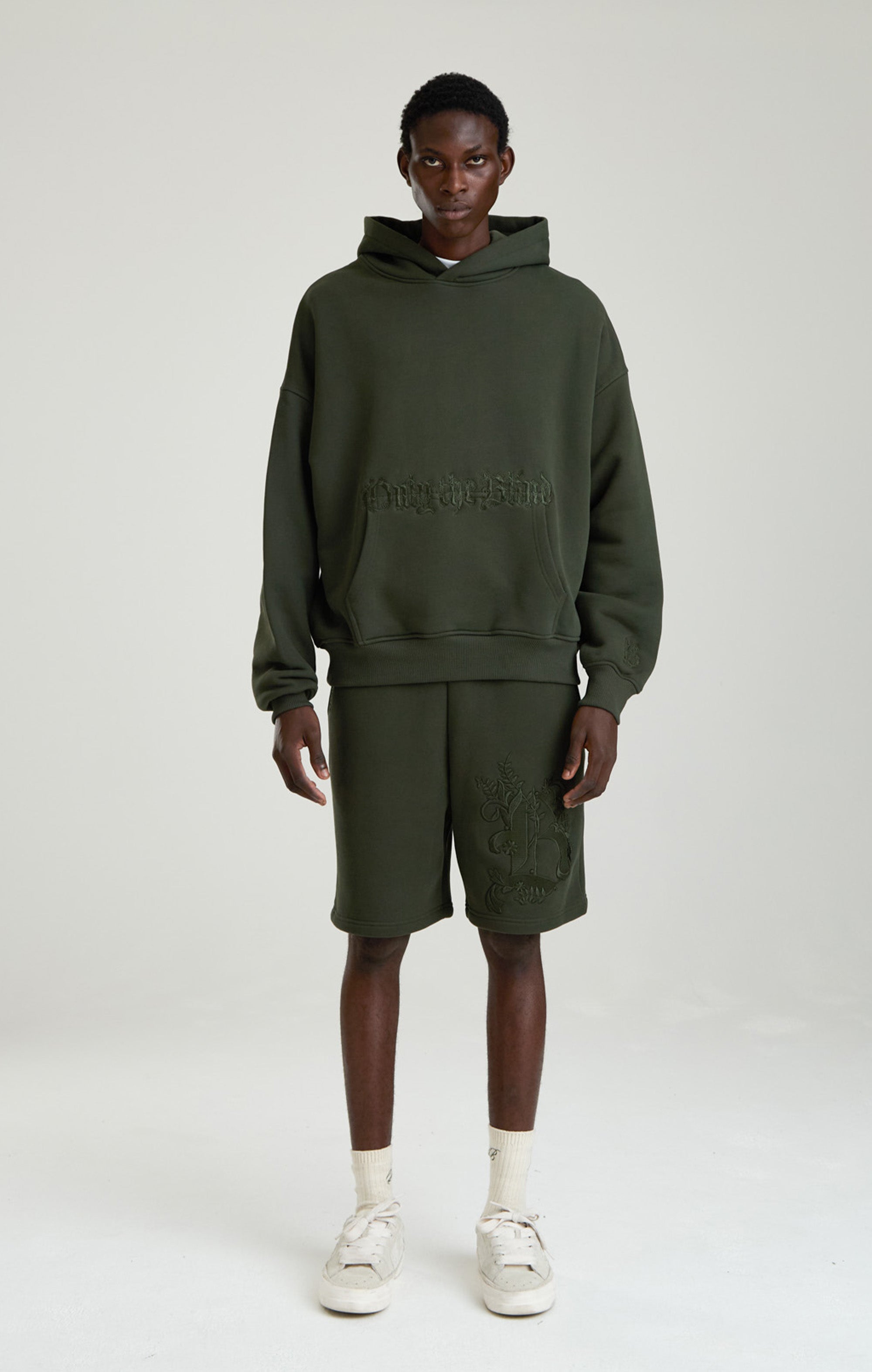 BAROQUE CALLIGRAPHY SHORT