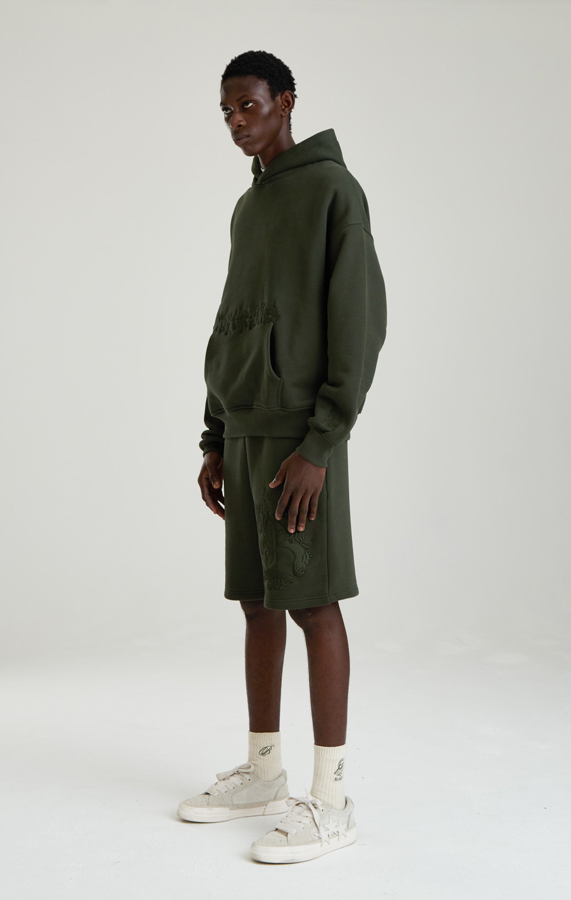 BAROQUE CALLIGRAPHY SHORT