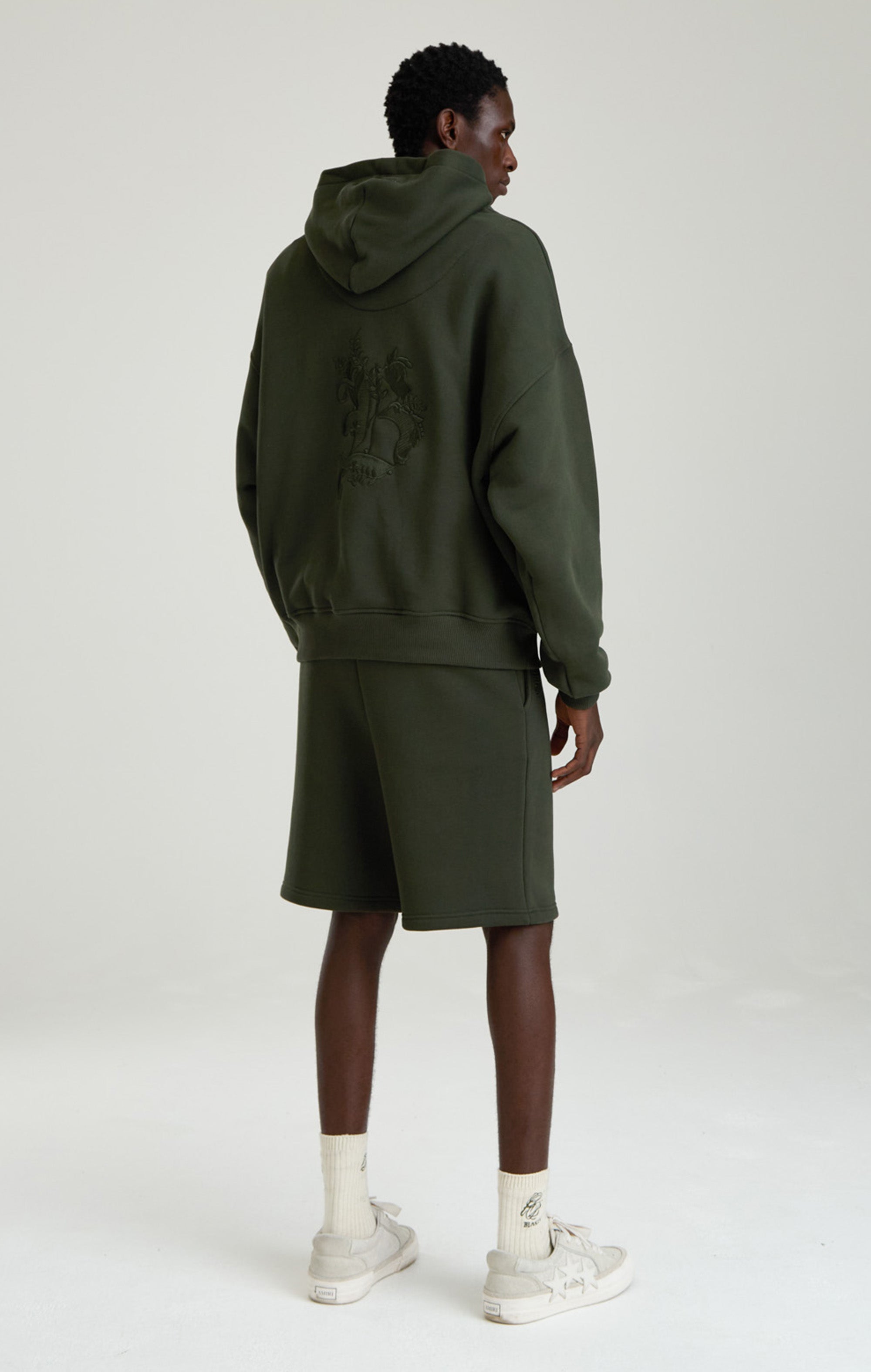 BAROQUE CALLIGRAPHY SHORT