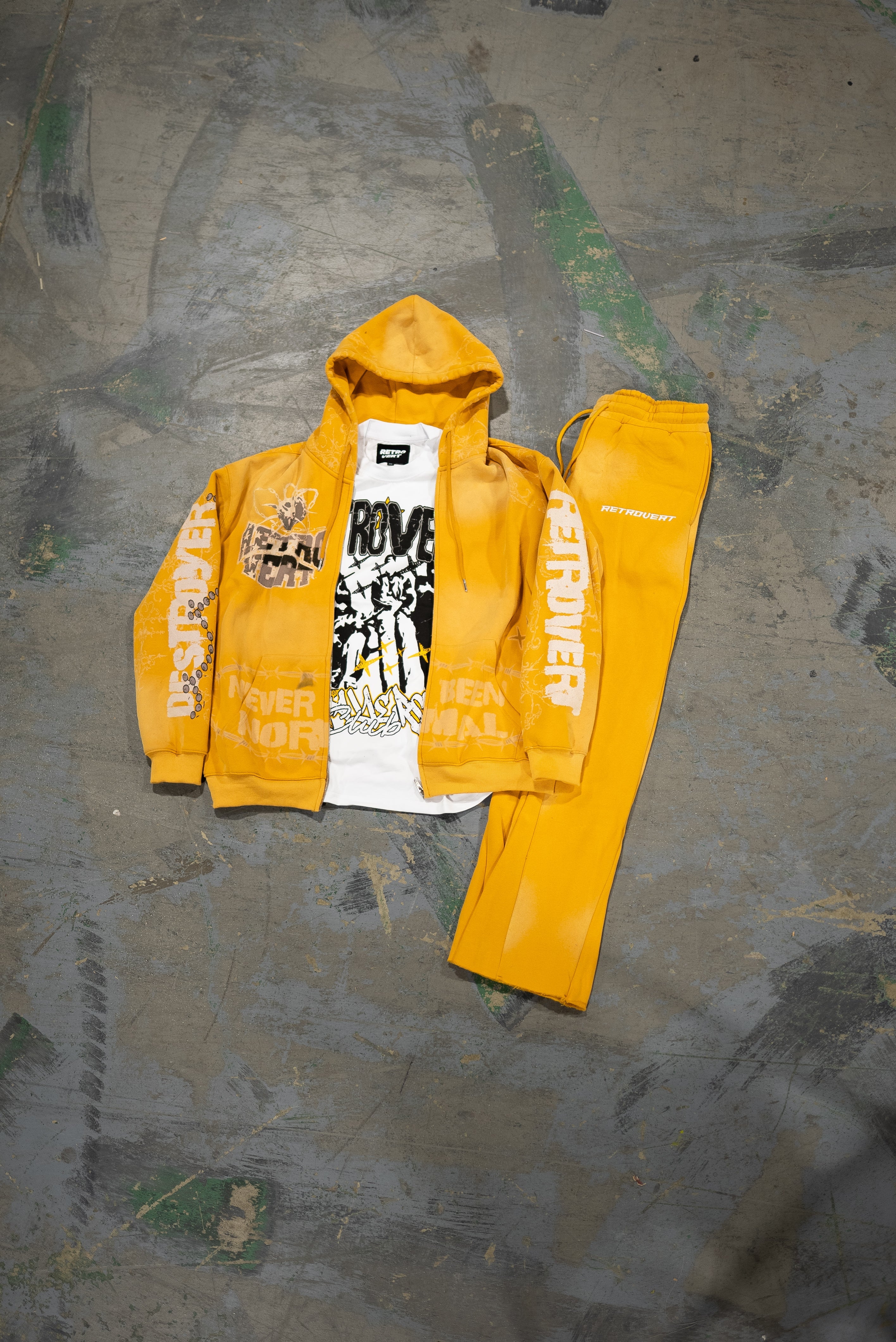 PLAYERS CLUB YELLOW TEE