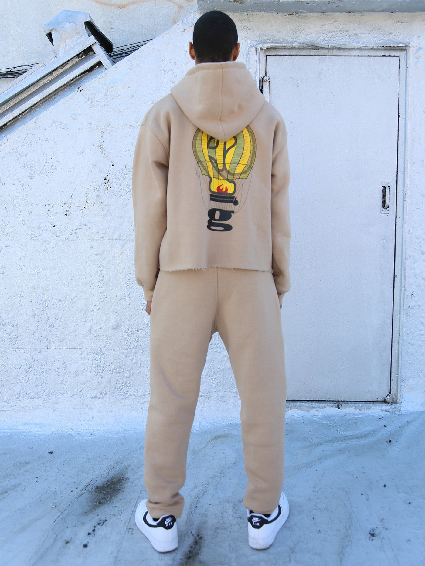 HOT AIR BALLON SWEAT SUIT | SAND