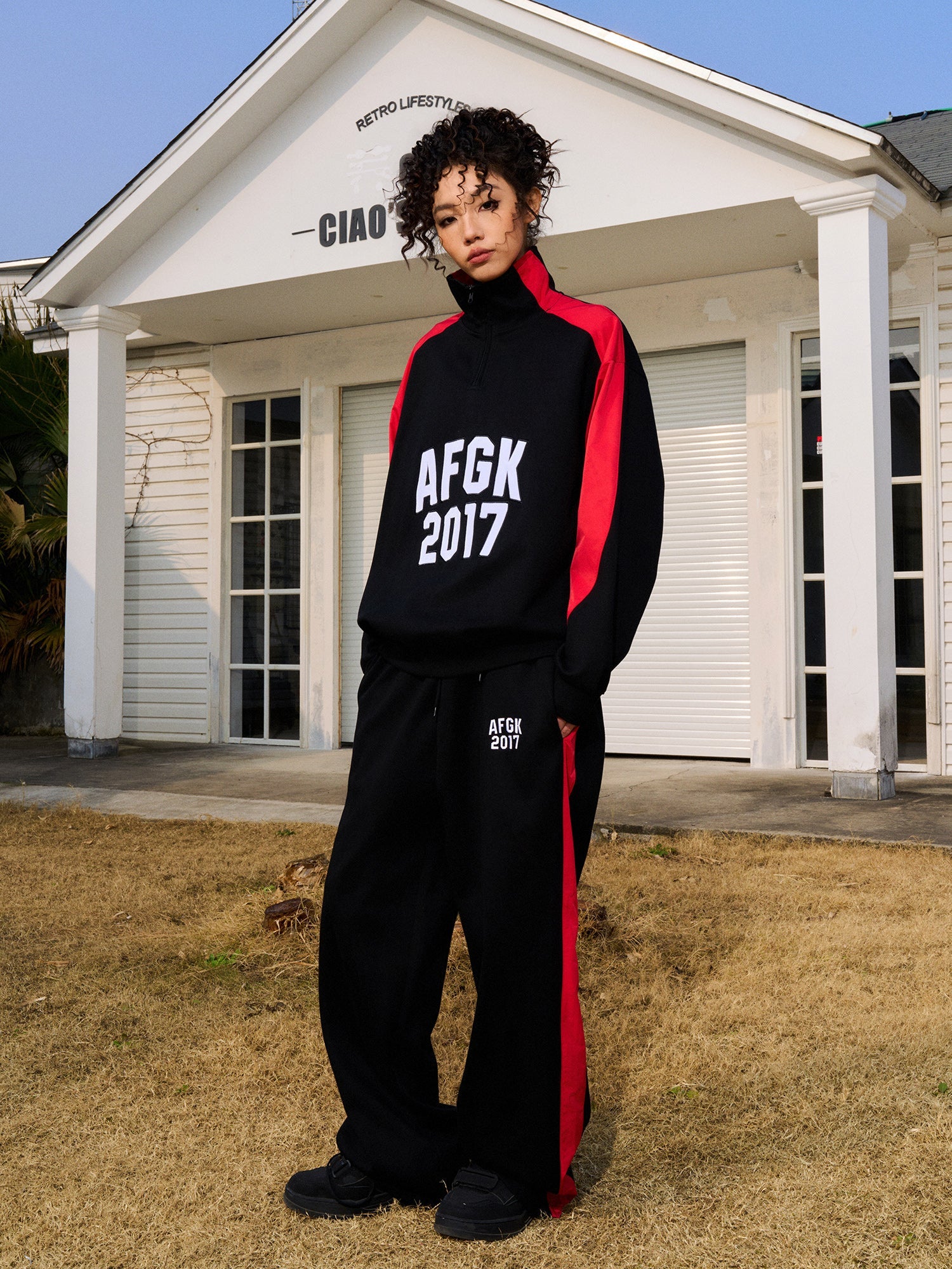 DONCARE(AFGK) "Zipped logo sweatshirt"