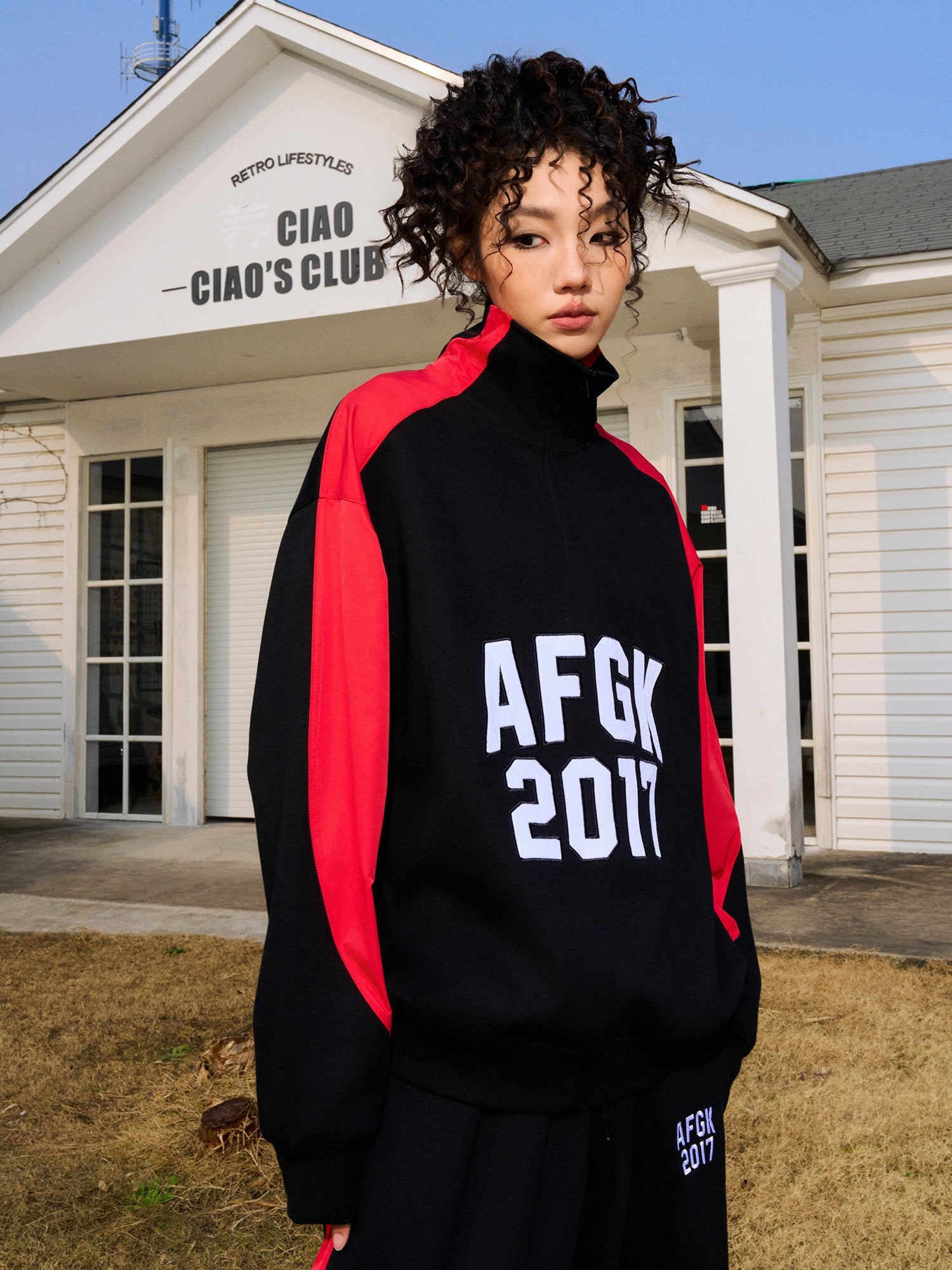 DONCARE(AFGK) "Zipped logo sweatshirt"