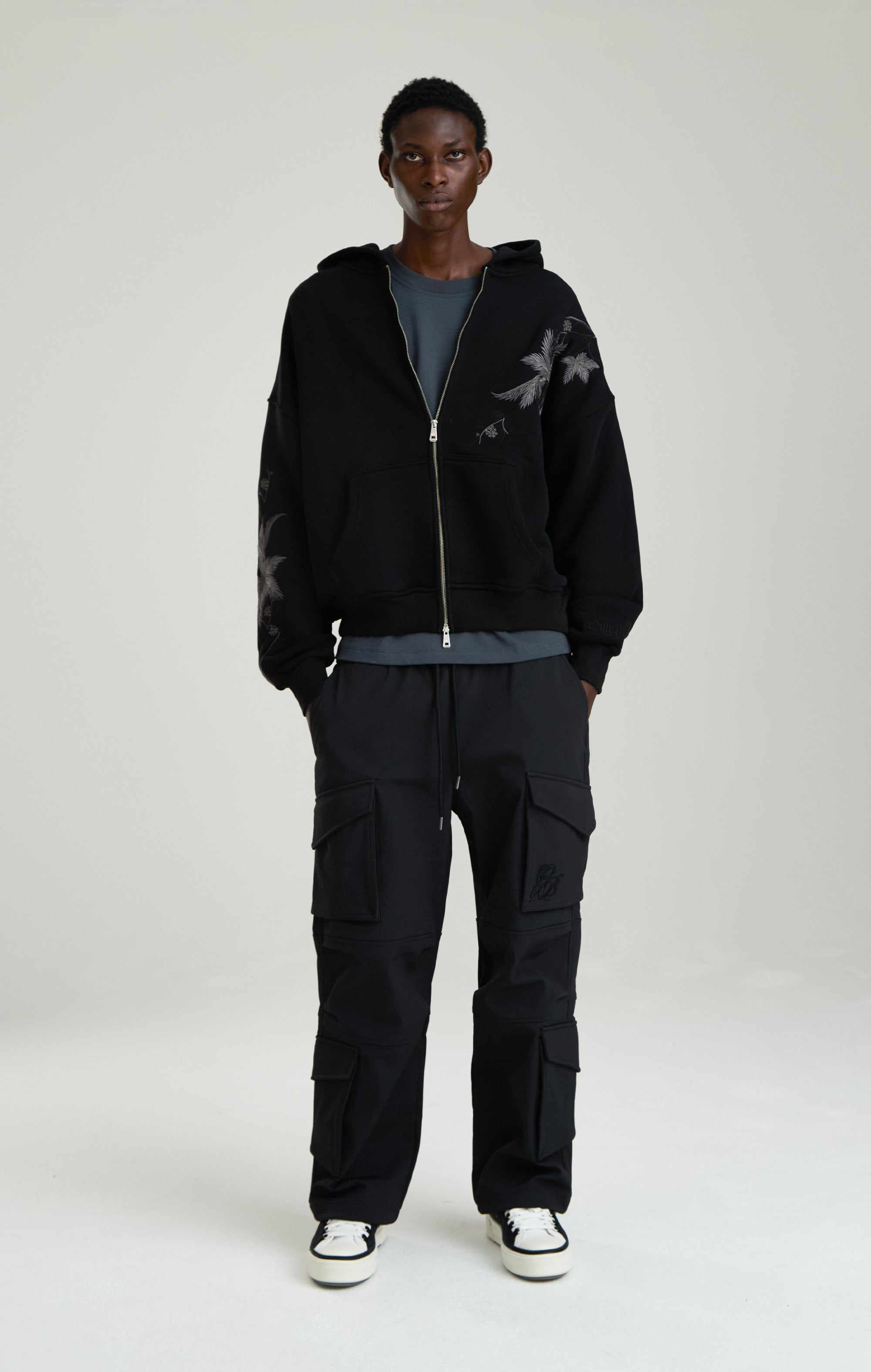 MIDNIGHT HAWTHORN ZIPPED HOODIE