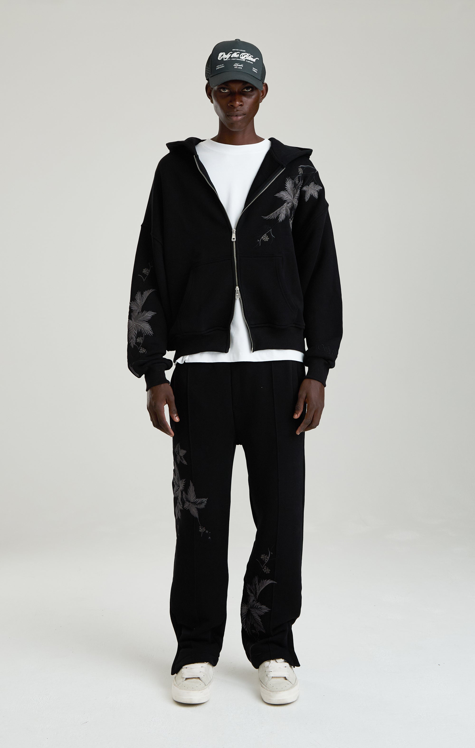 GRAPHITE SPECIALIST TRUCKER CAP