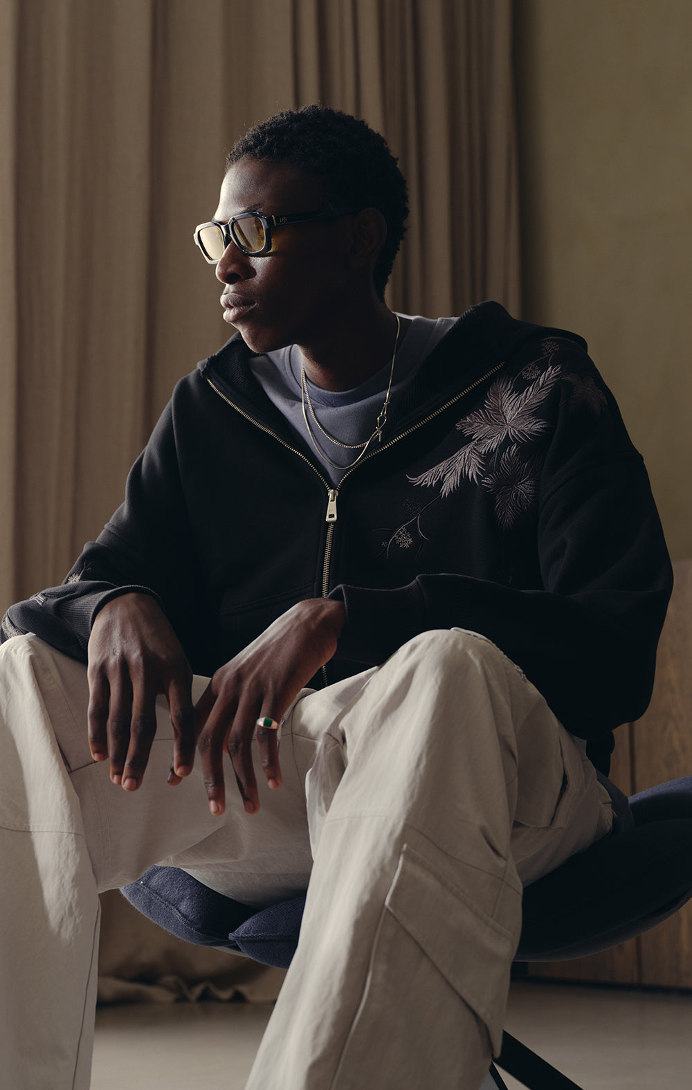 MIDNIGHT HAWTHORN ZIPPED HOODIE