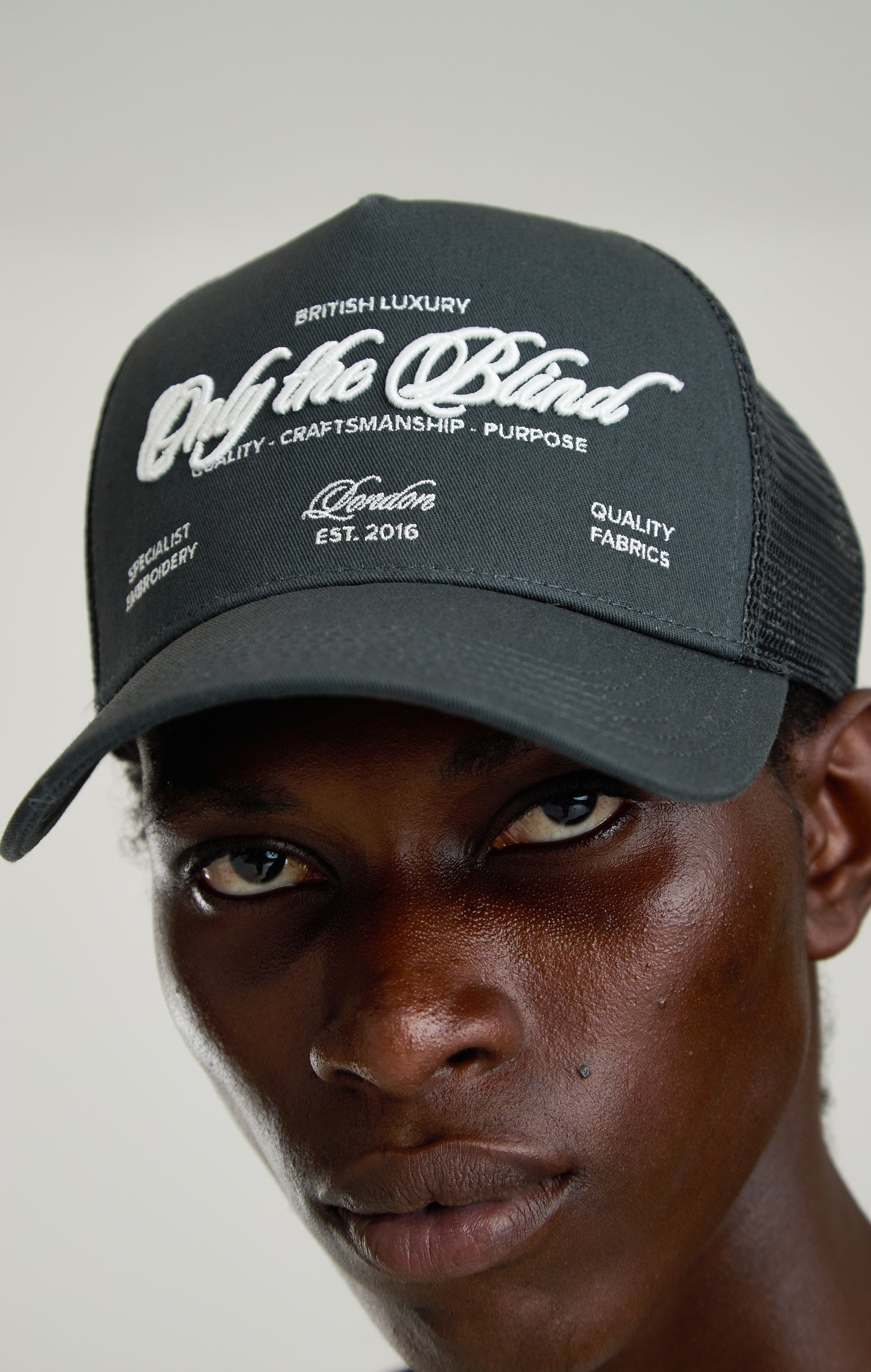 GRAPHITE SPECIALIST TRUCKER CAP