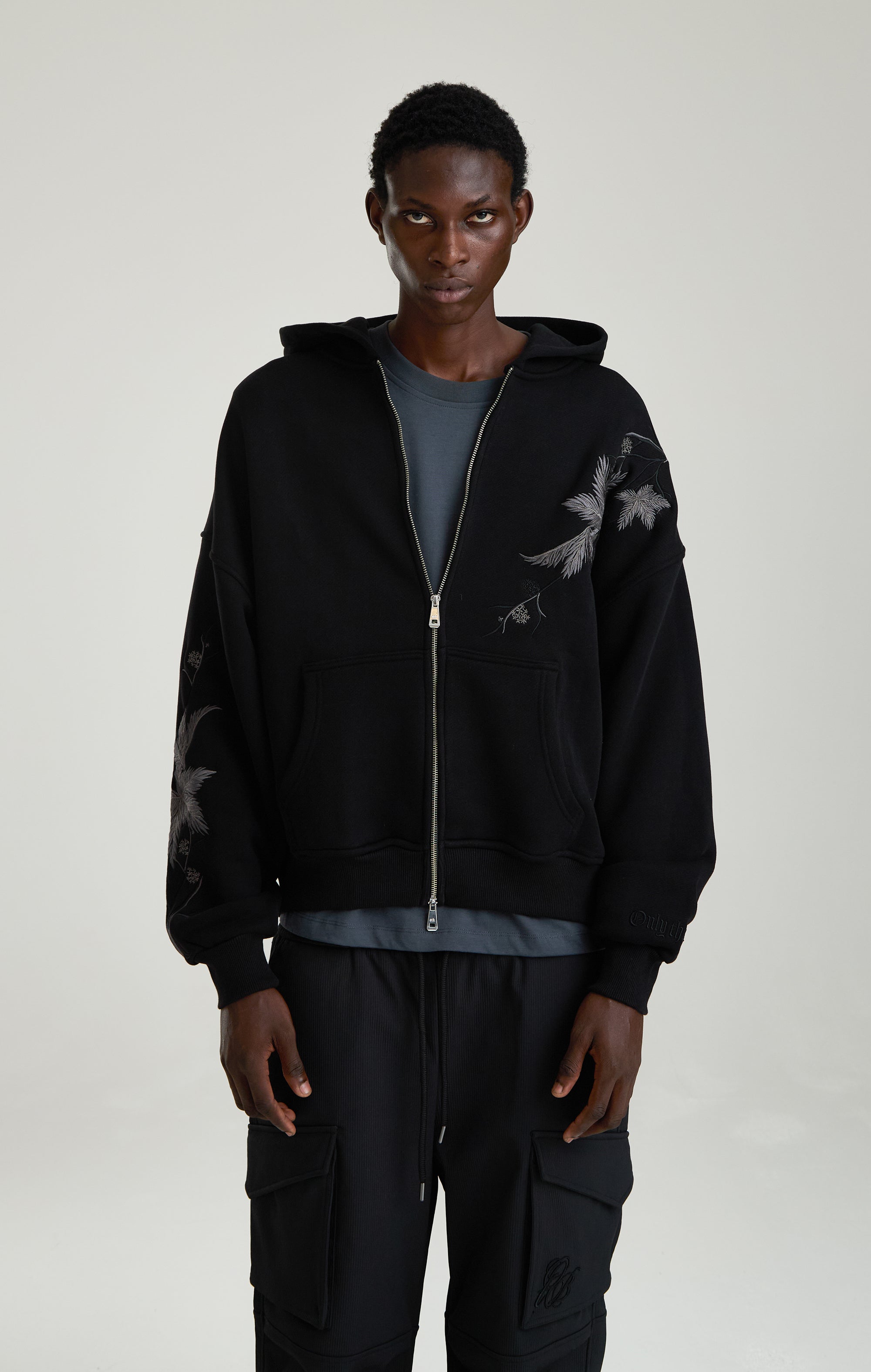 MIDNIGHT HAWTHORN ZIPPED HOODIE
