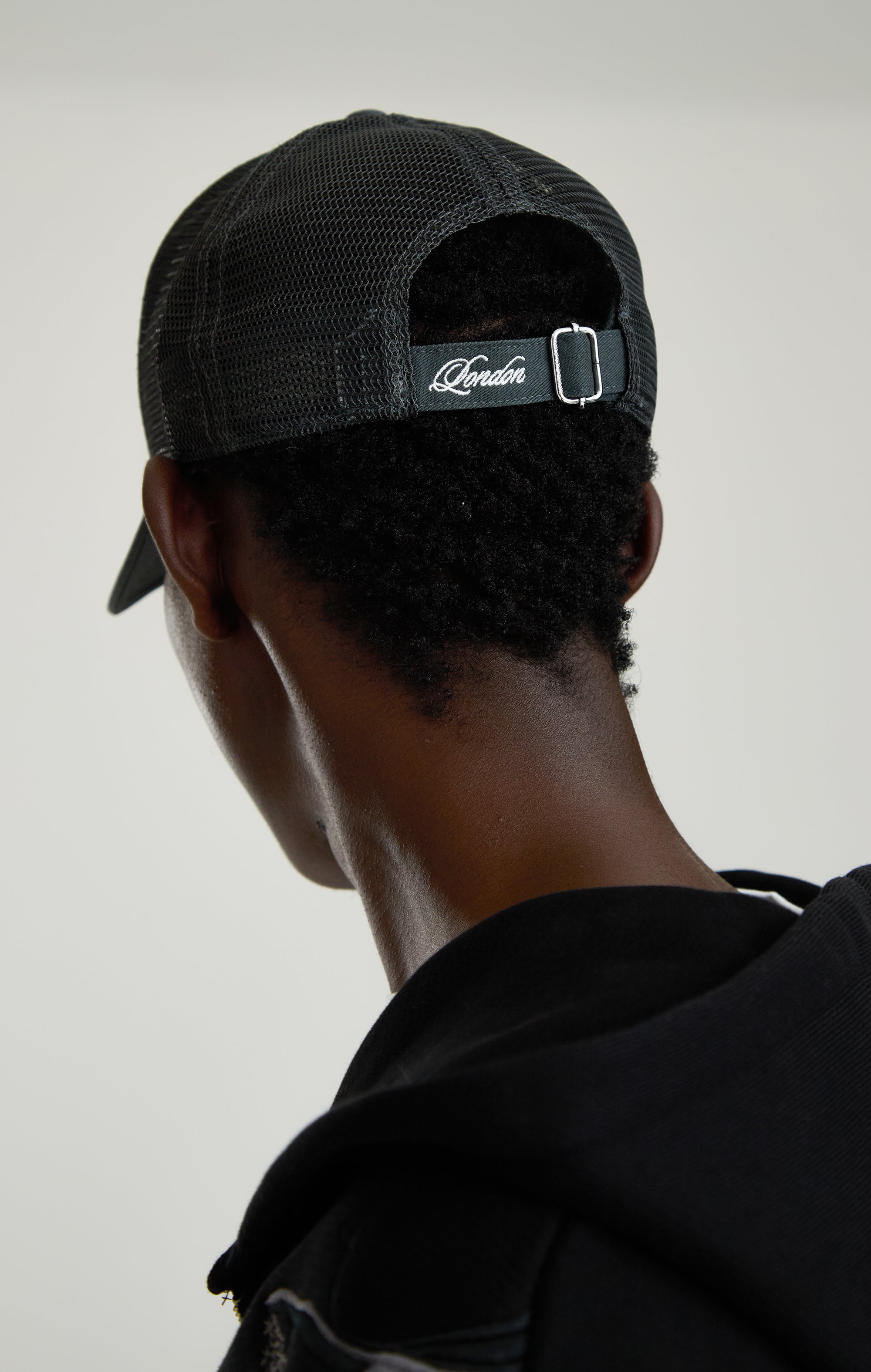 GRAPHITE SPECIALIST TRUCKER CAP