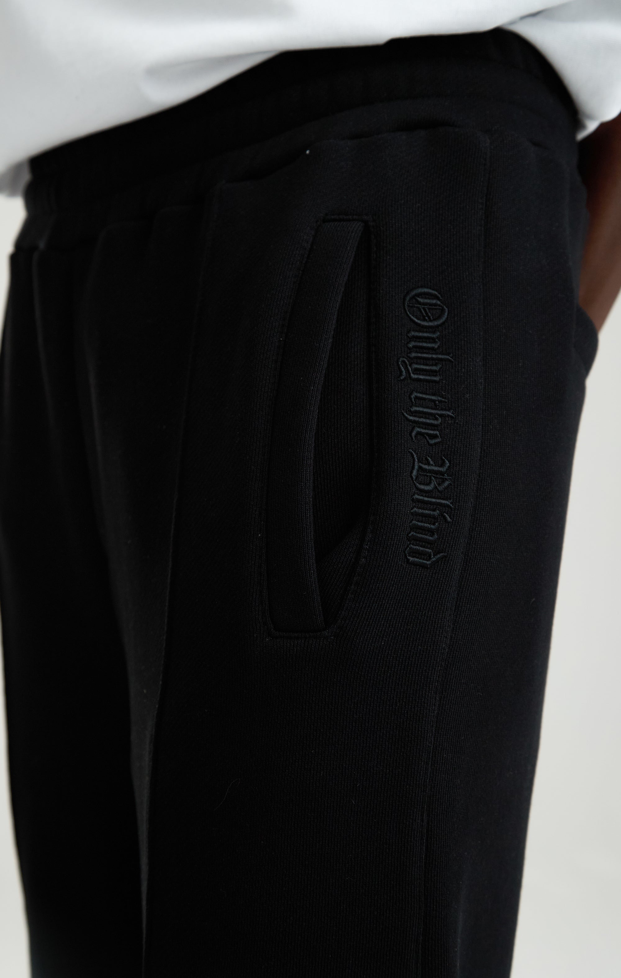 MIDNIGHT HAWTHORN SWEATPANTS