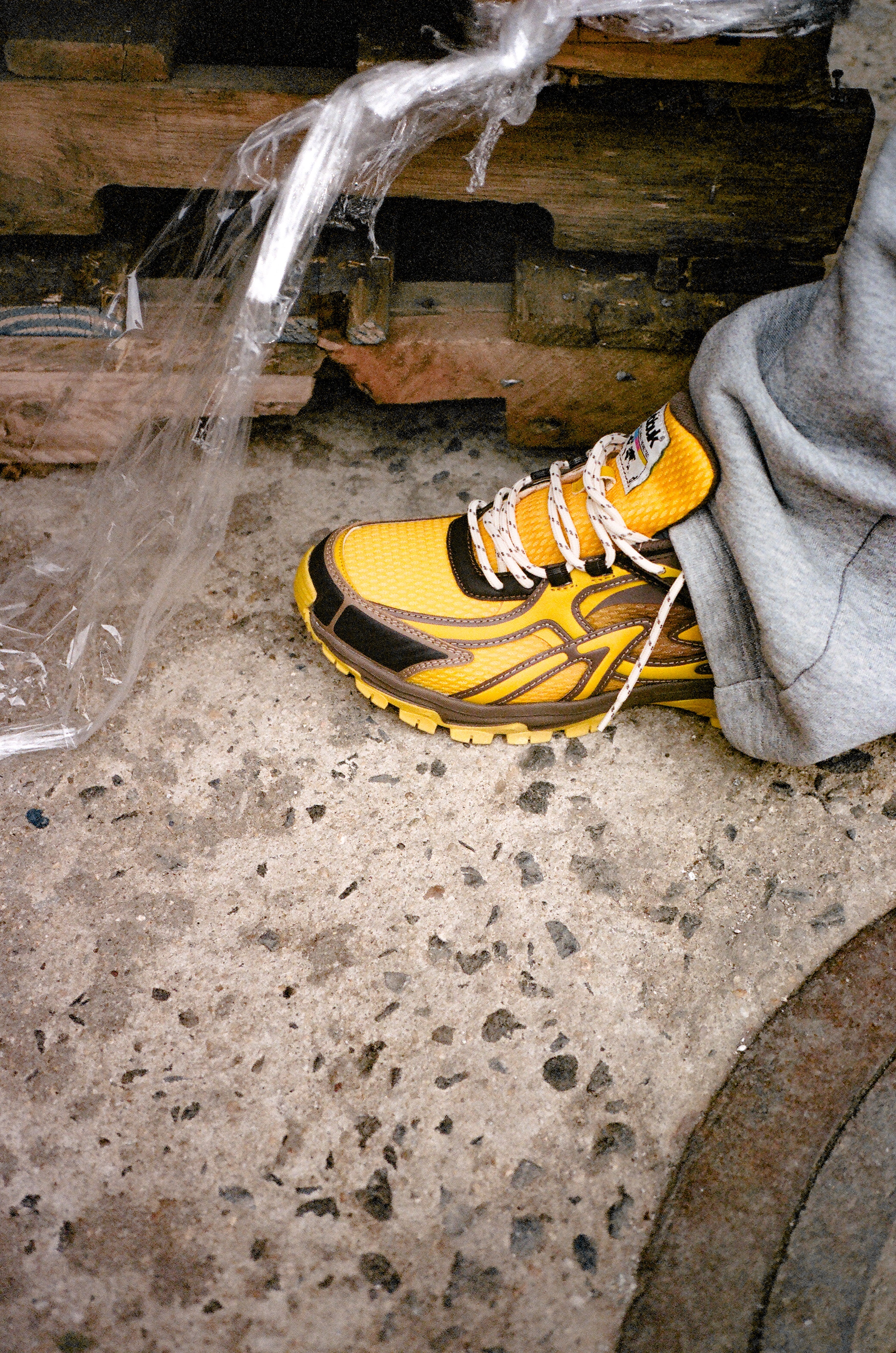 VORTEX V.2 (BROWN/YELLOW)