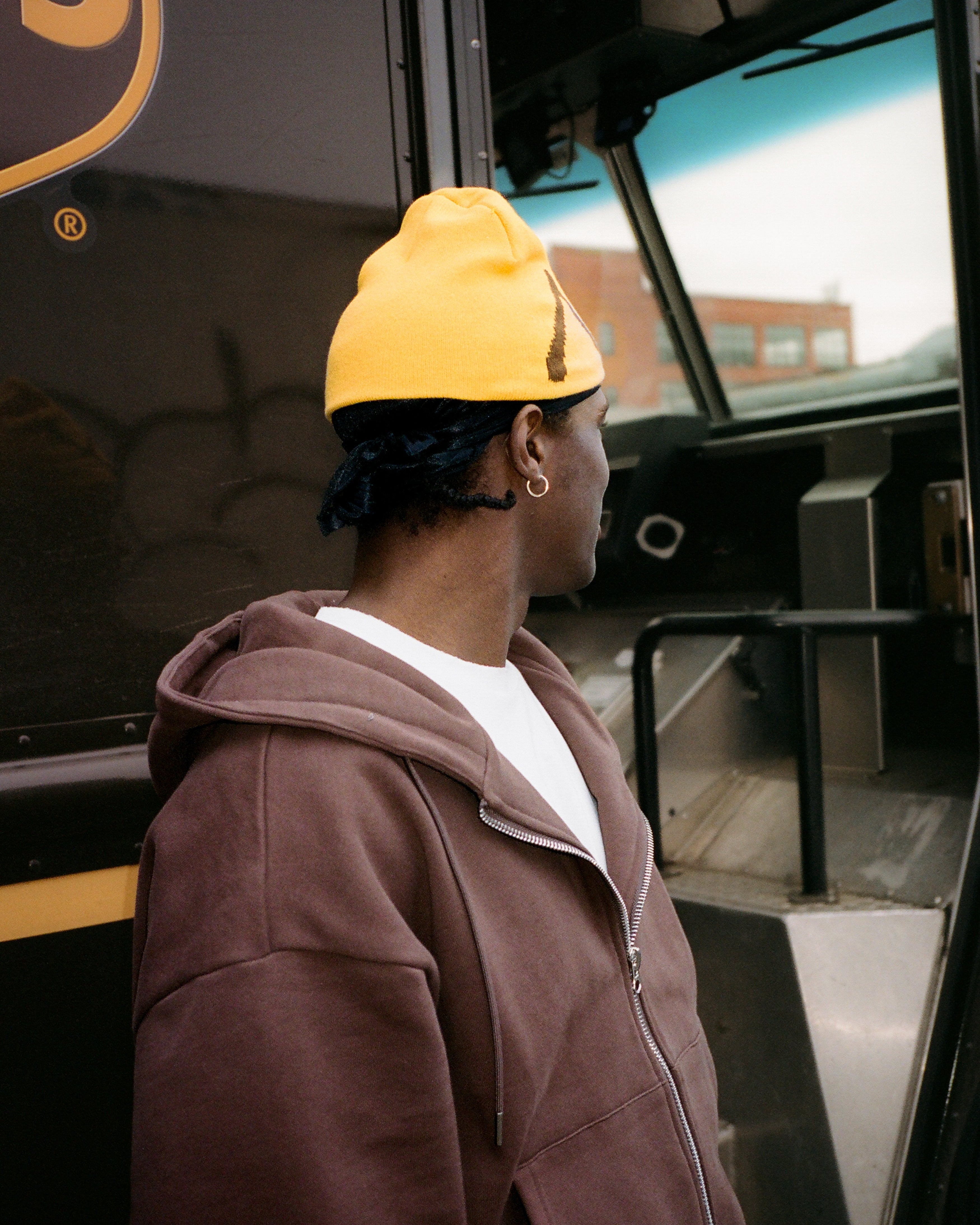 NY BEANIE (YELLOW/BROWN)