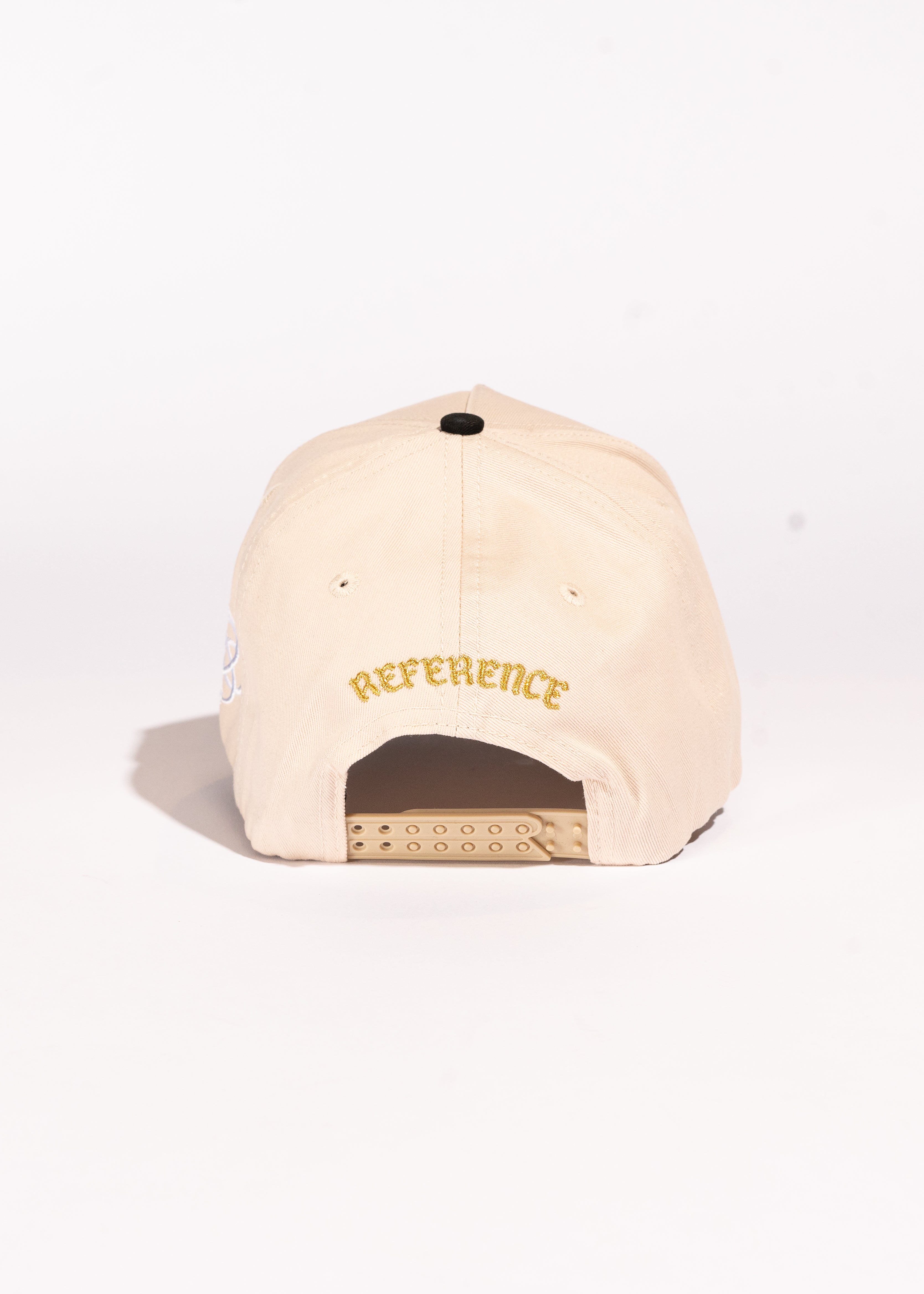 Golf Club (Cream/Black)