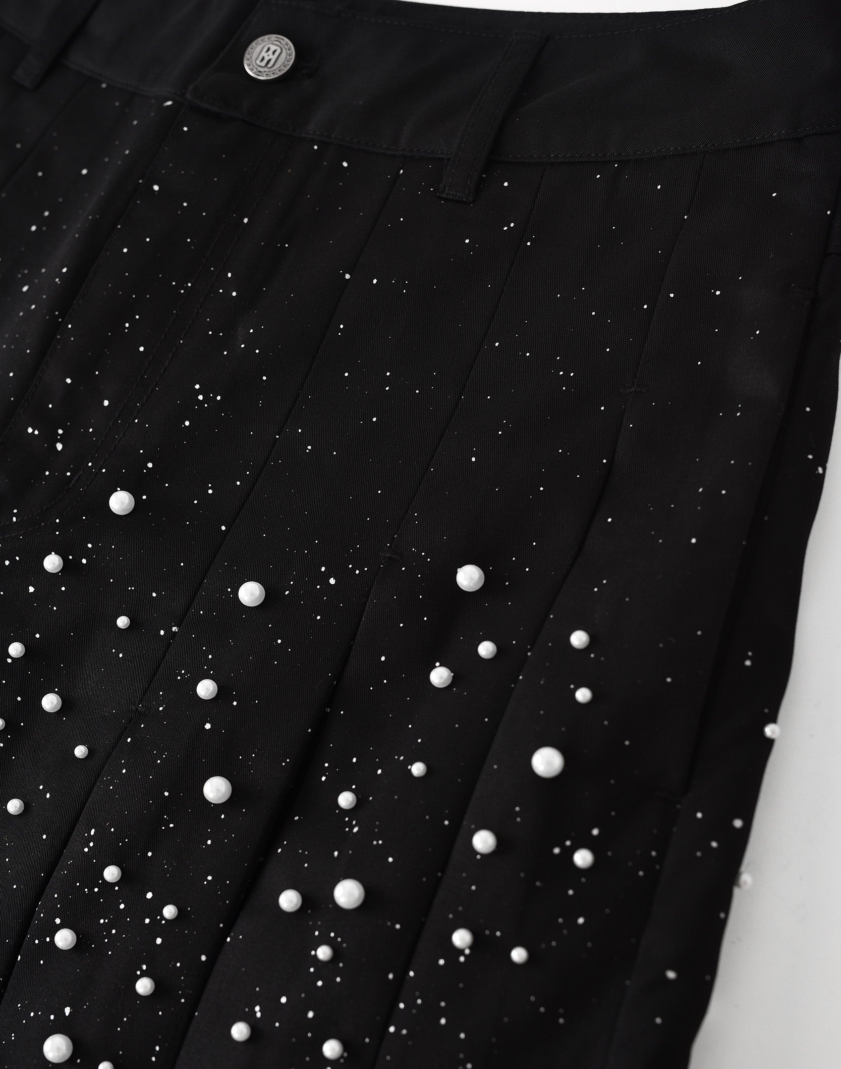 PEARL PLEATED WIDE SHORTS