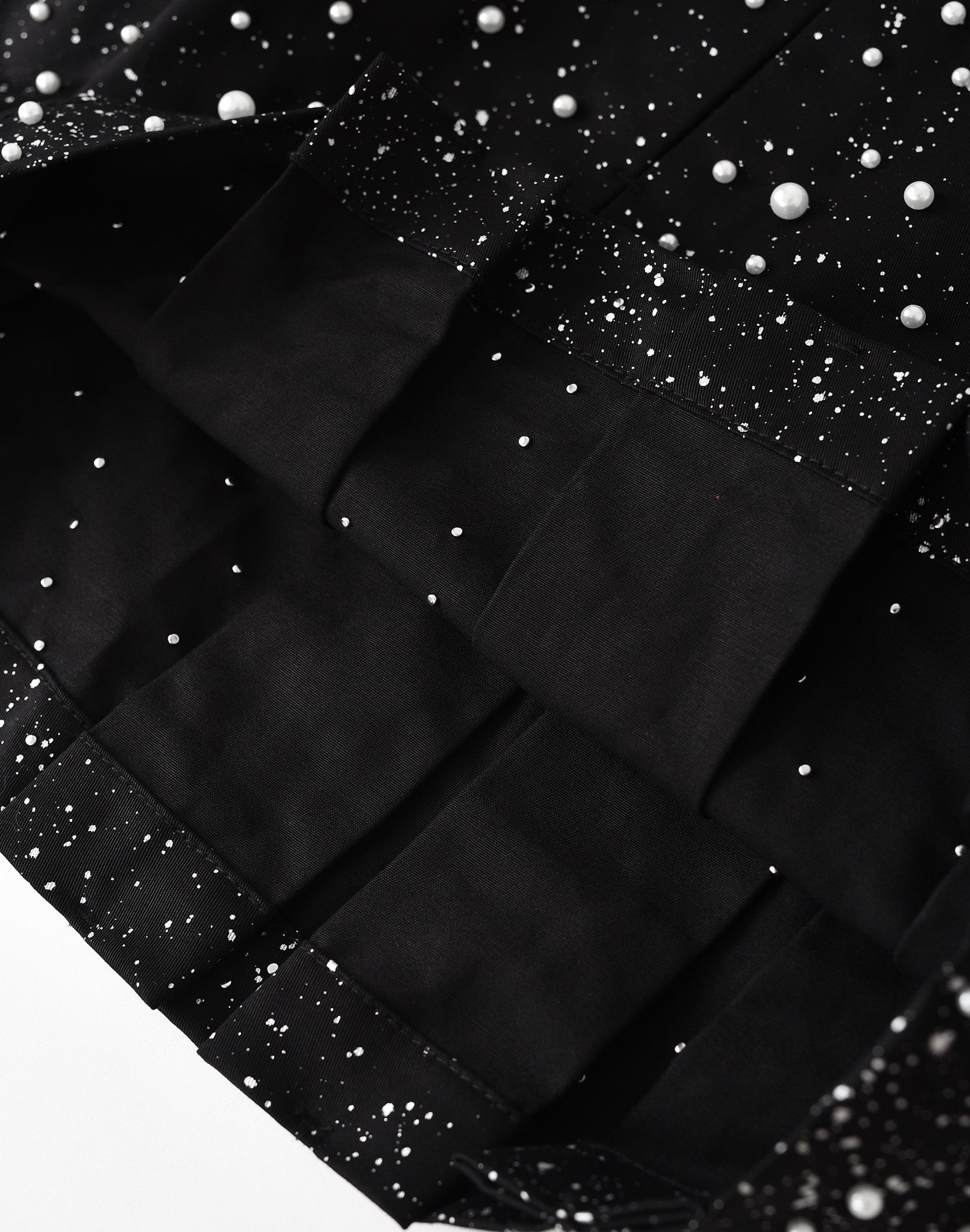 PEARL PLEATED WIDE SHORTS