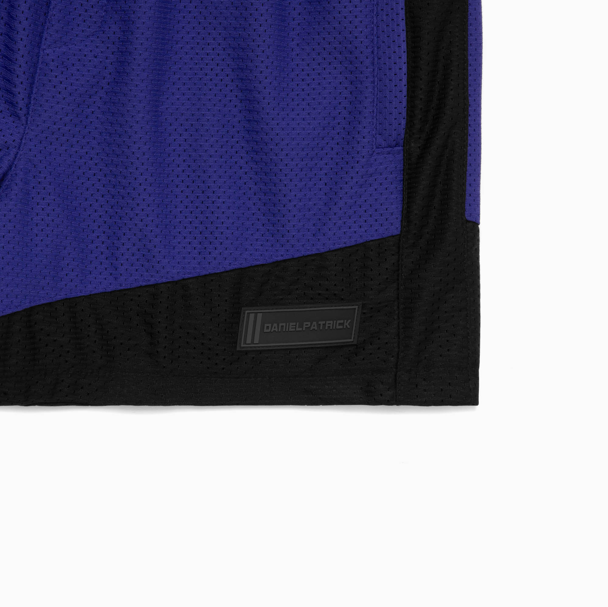 icon mesh gym short / ultra violet + black