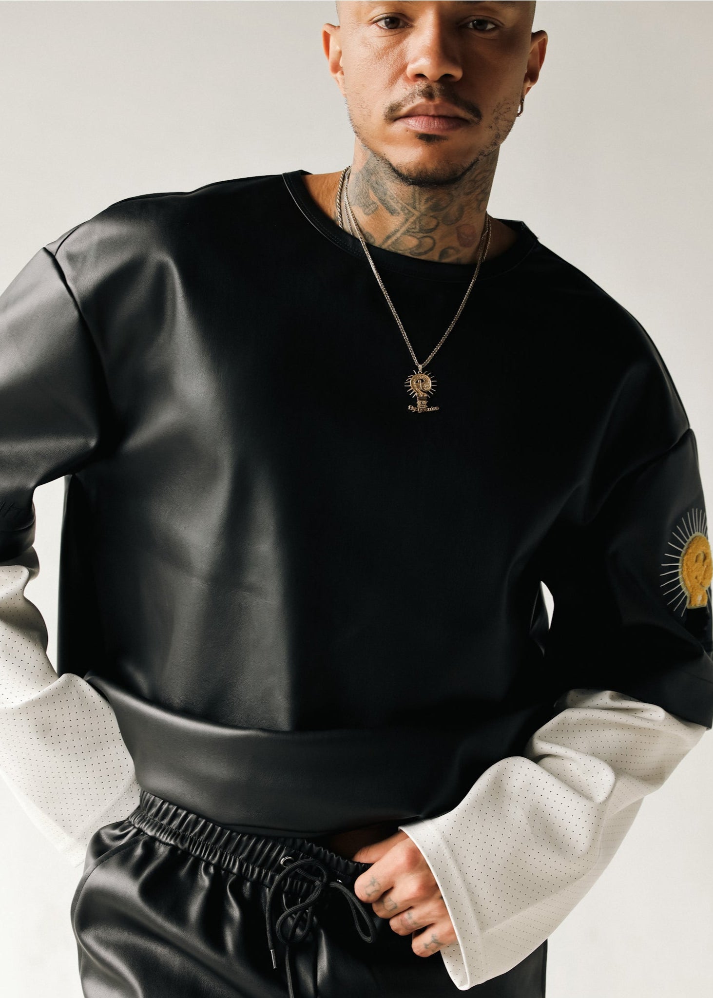 DOUBLE SLEEVE SHIRT | BLACK+WHITE