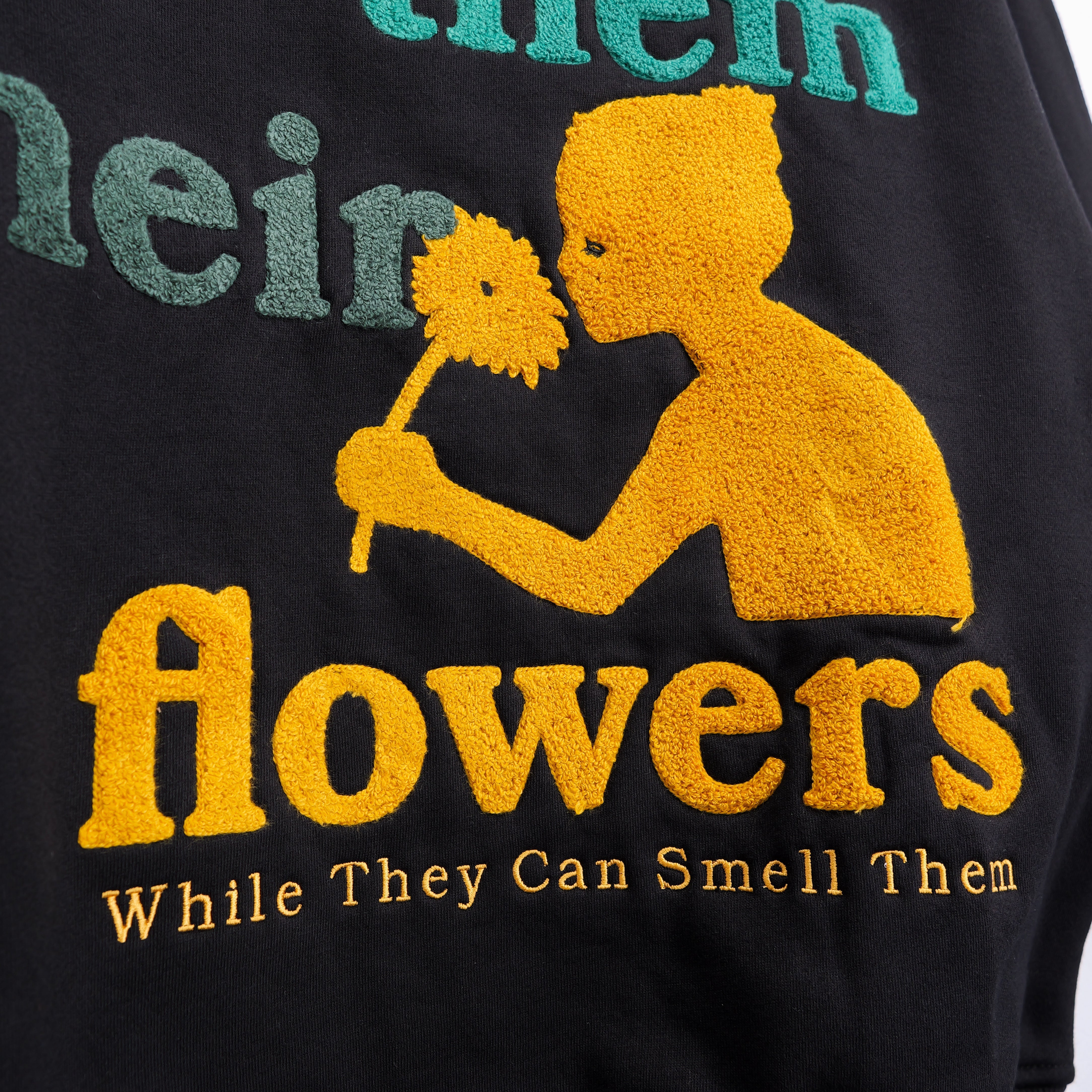 WATCH THEM GROW HOODIE BLACK
