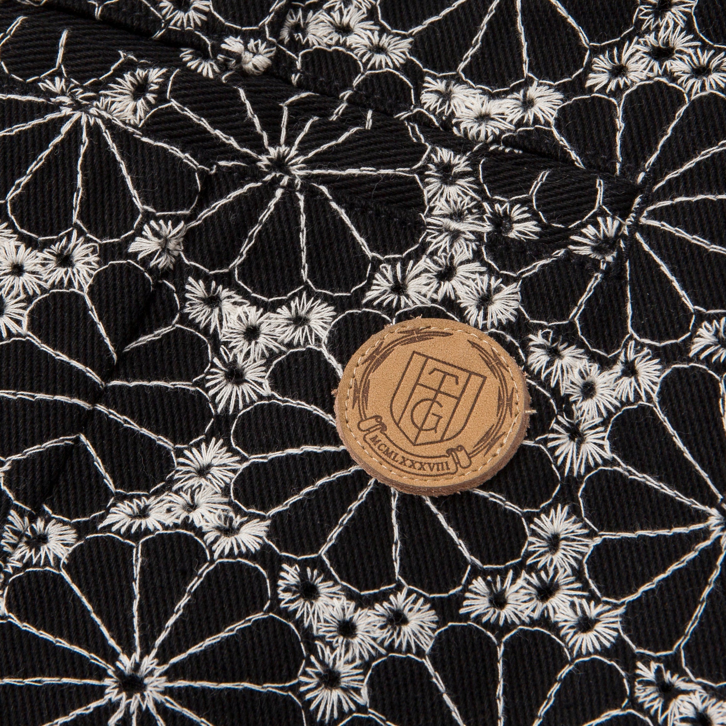 Legacy Eyelet Short - Black