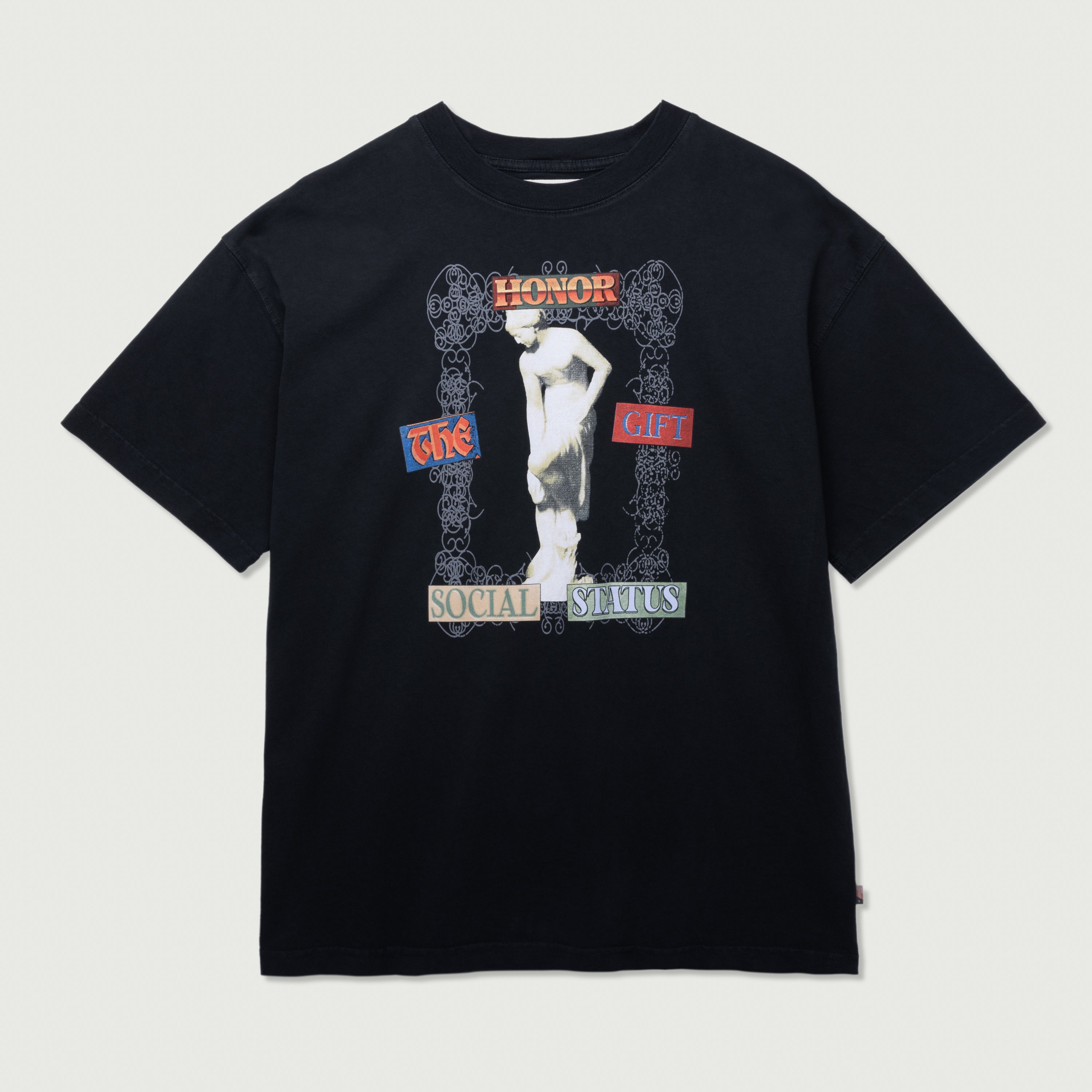 Statue T-Shirt-Black