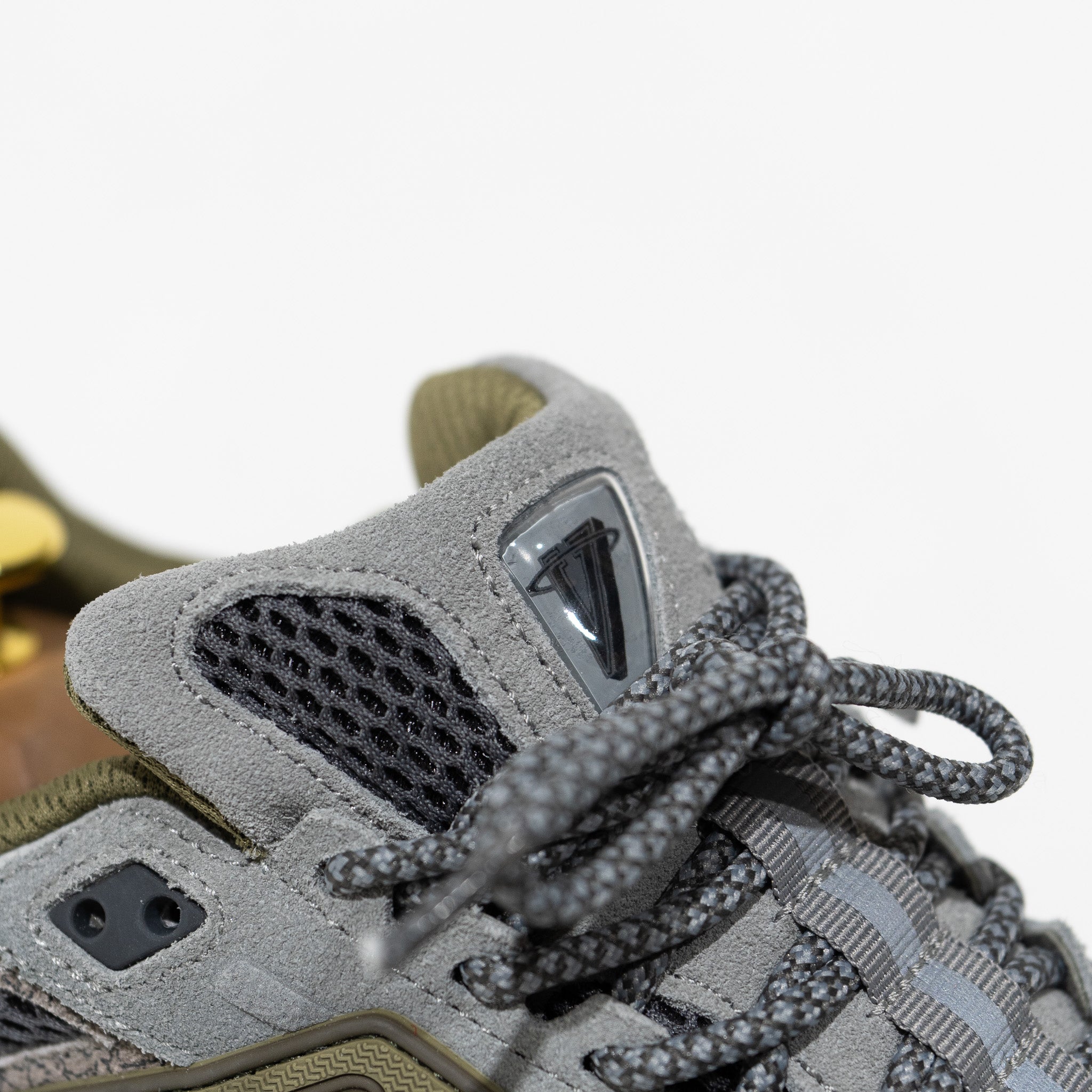 VRTX AT84 MIDNIGHT MOSS