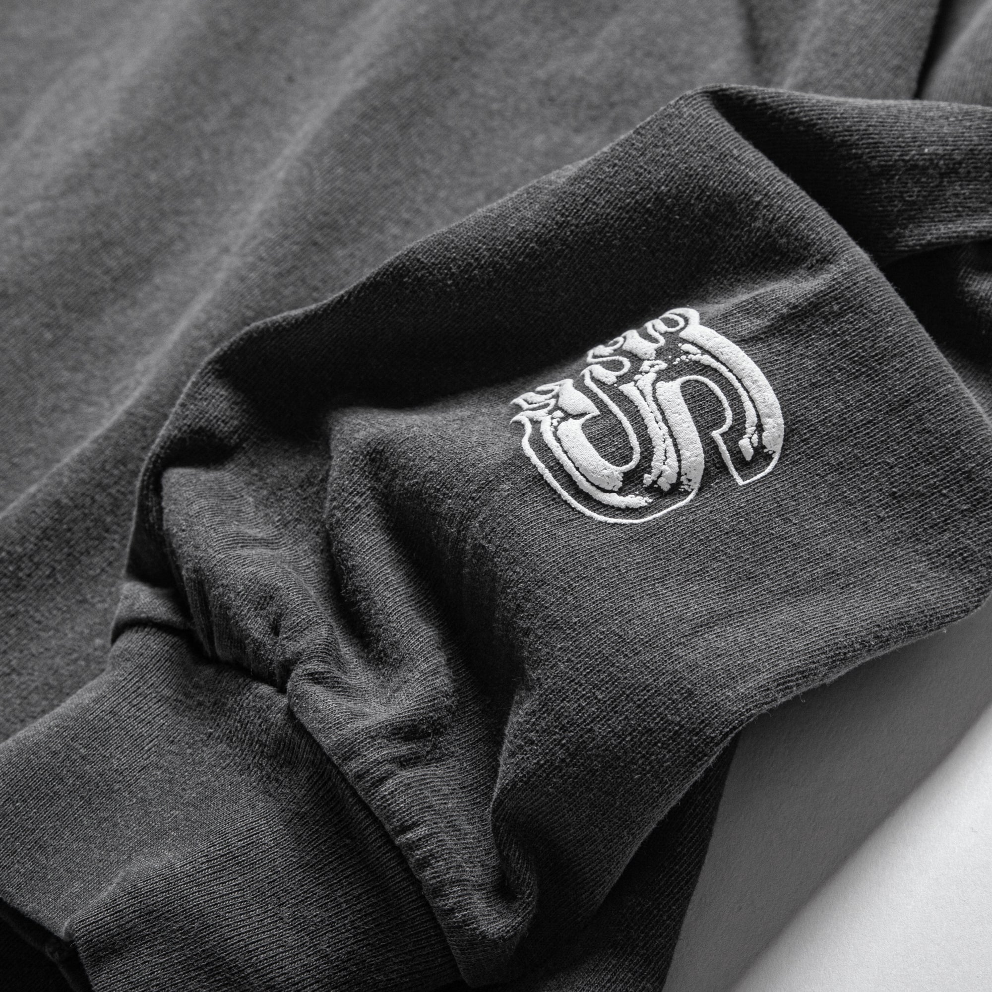 BIG ONE L/S - VINTAGE BLACK