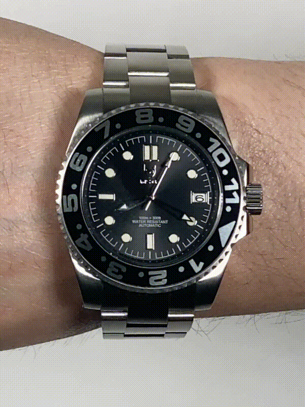 VO111SS - AUTO VOYAGER SILVER / BLACK / SS BAND