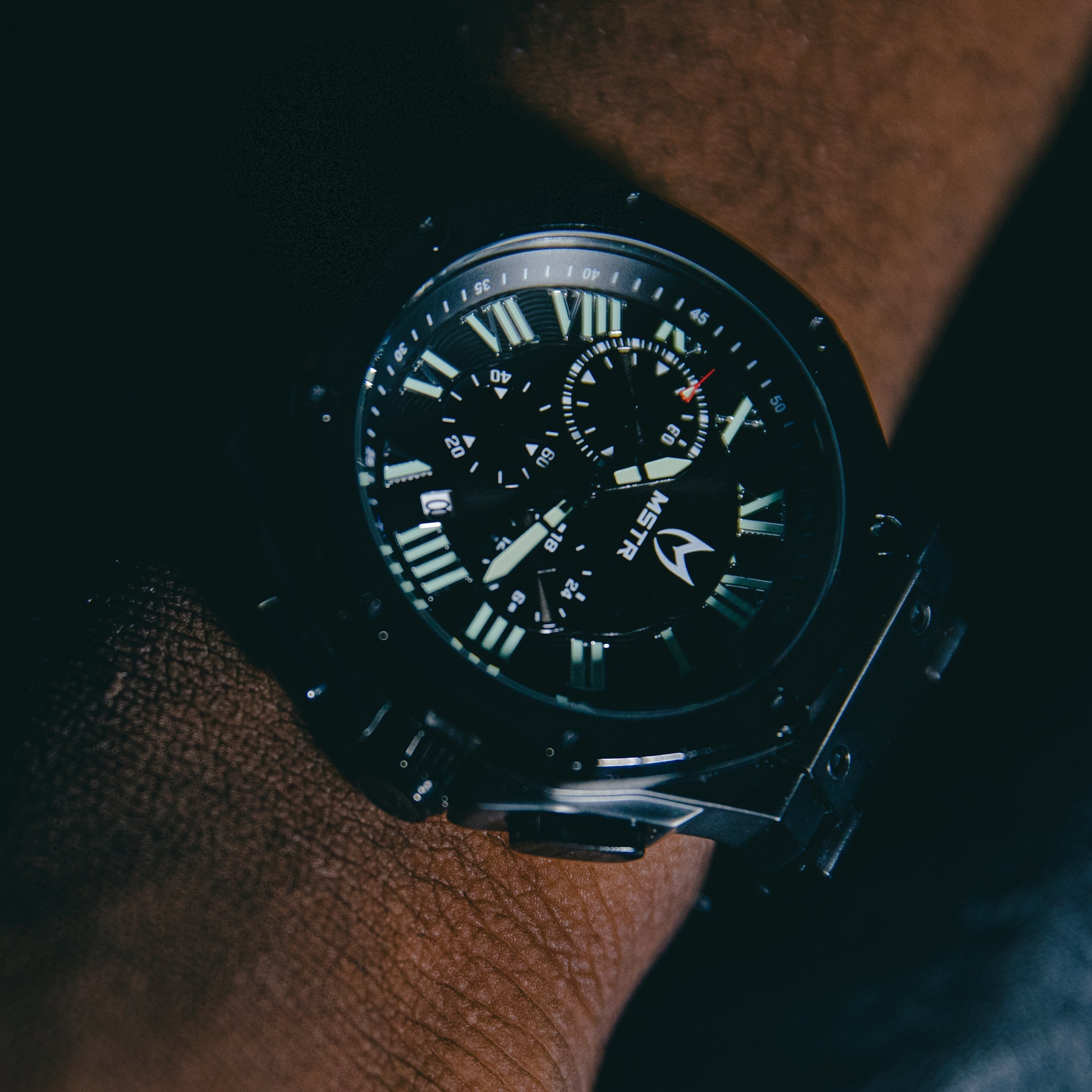 AM1056SS - AMBASSADOR BLACK STEEL BAND