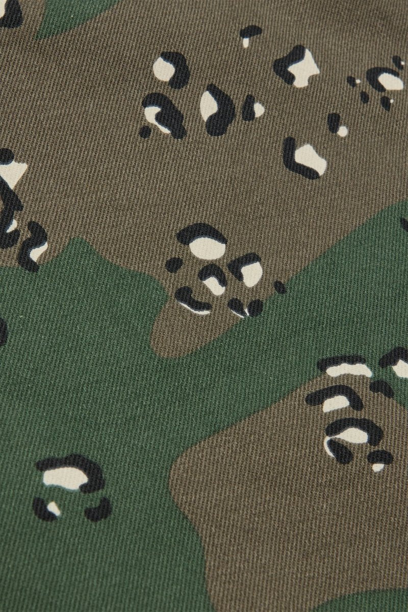 "BAKI" TAPERED JEAN CAMO