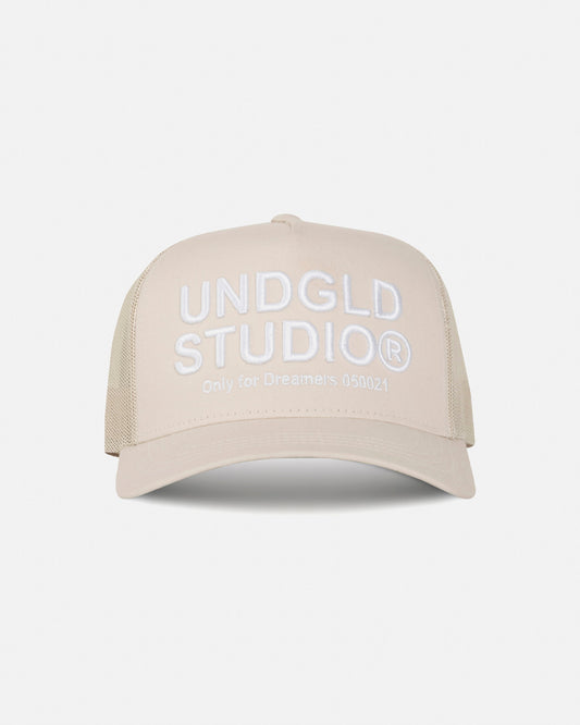 Basics UNDGLD STUDIO Trucker Cap Bone