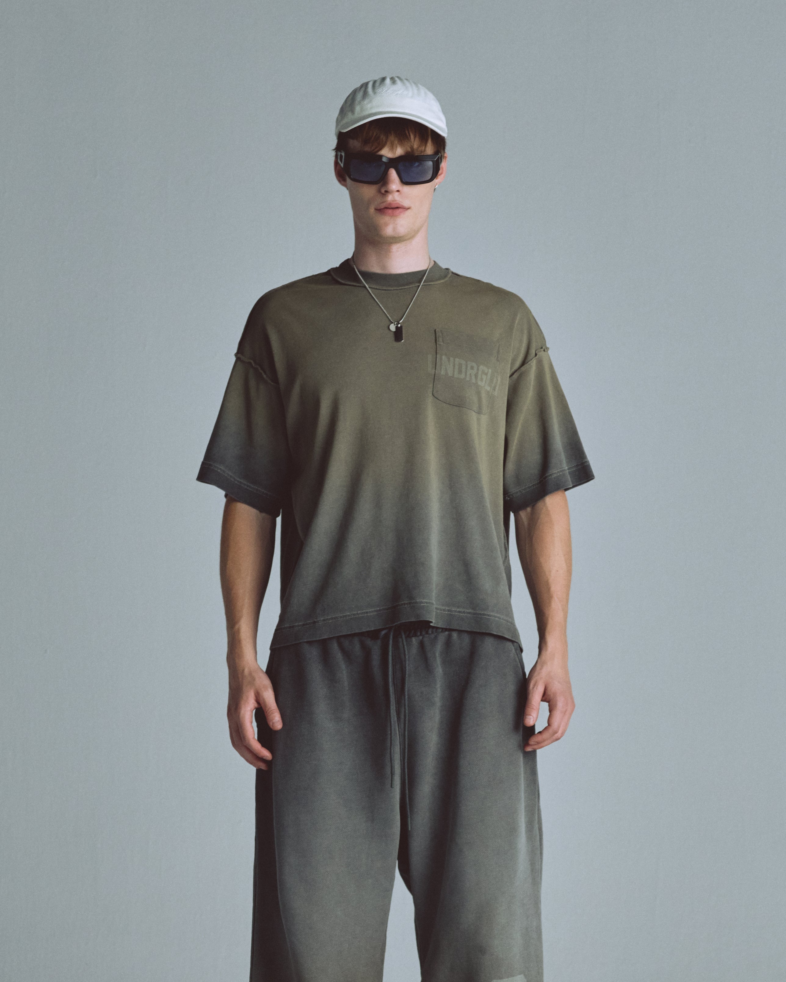 Basics UNDRGLD Boxy Fit Pocket Tshrit Faded Olive
