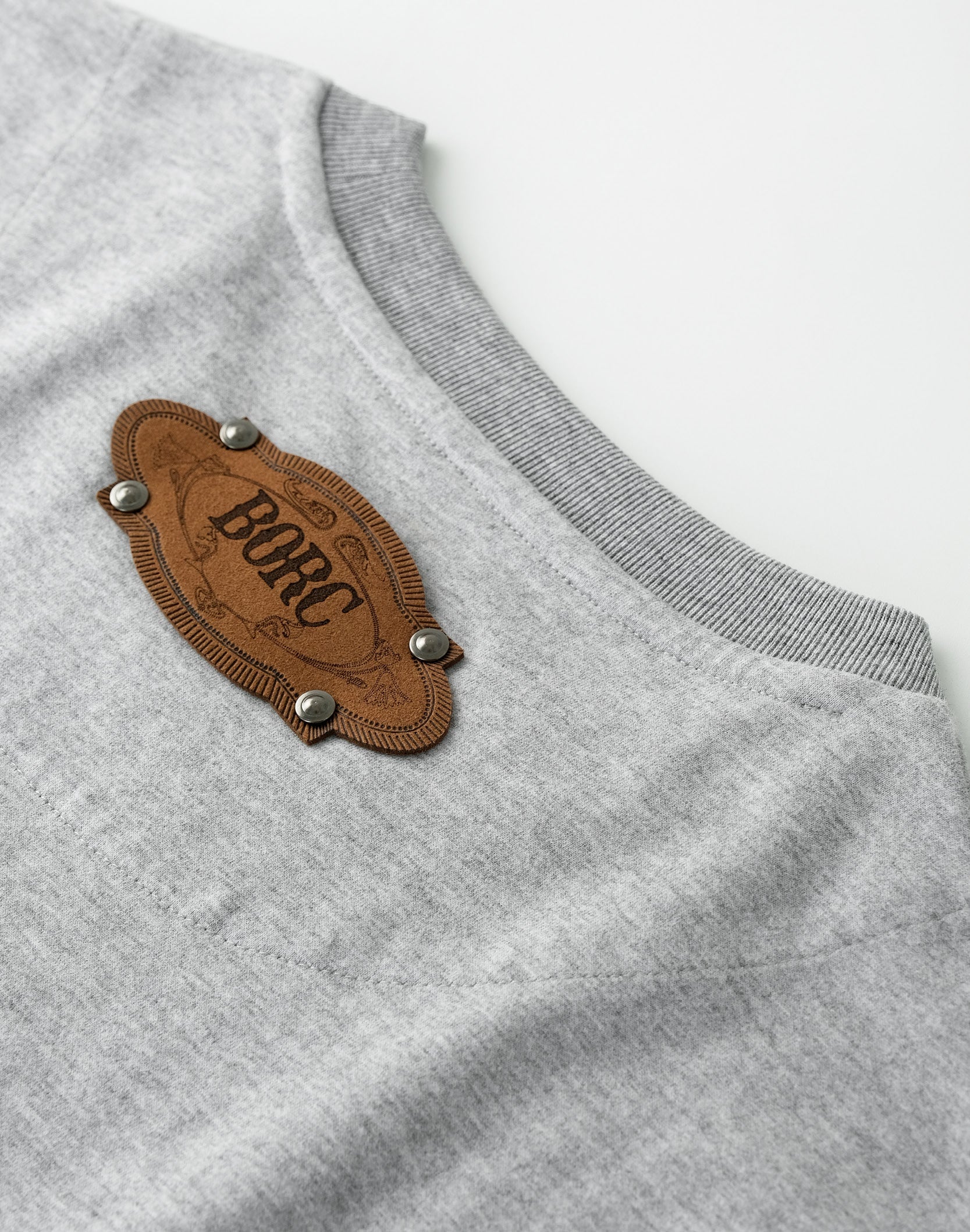 Aswan Hotel Tee in GRY