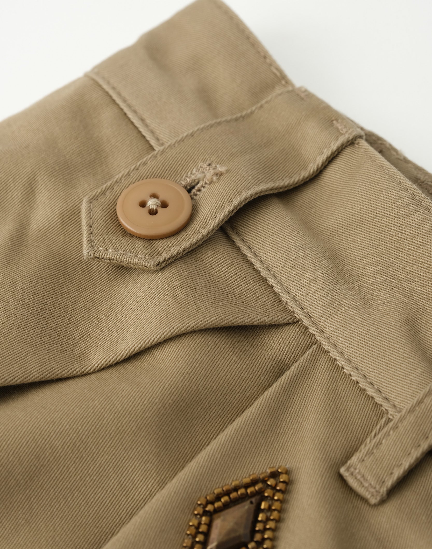 Gemstone Bermuda Shorts in BRN