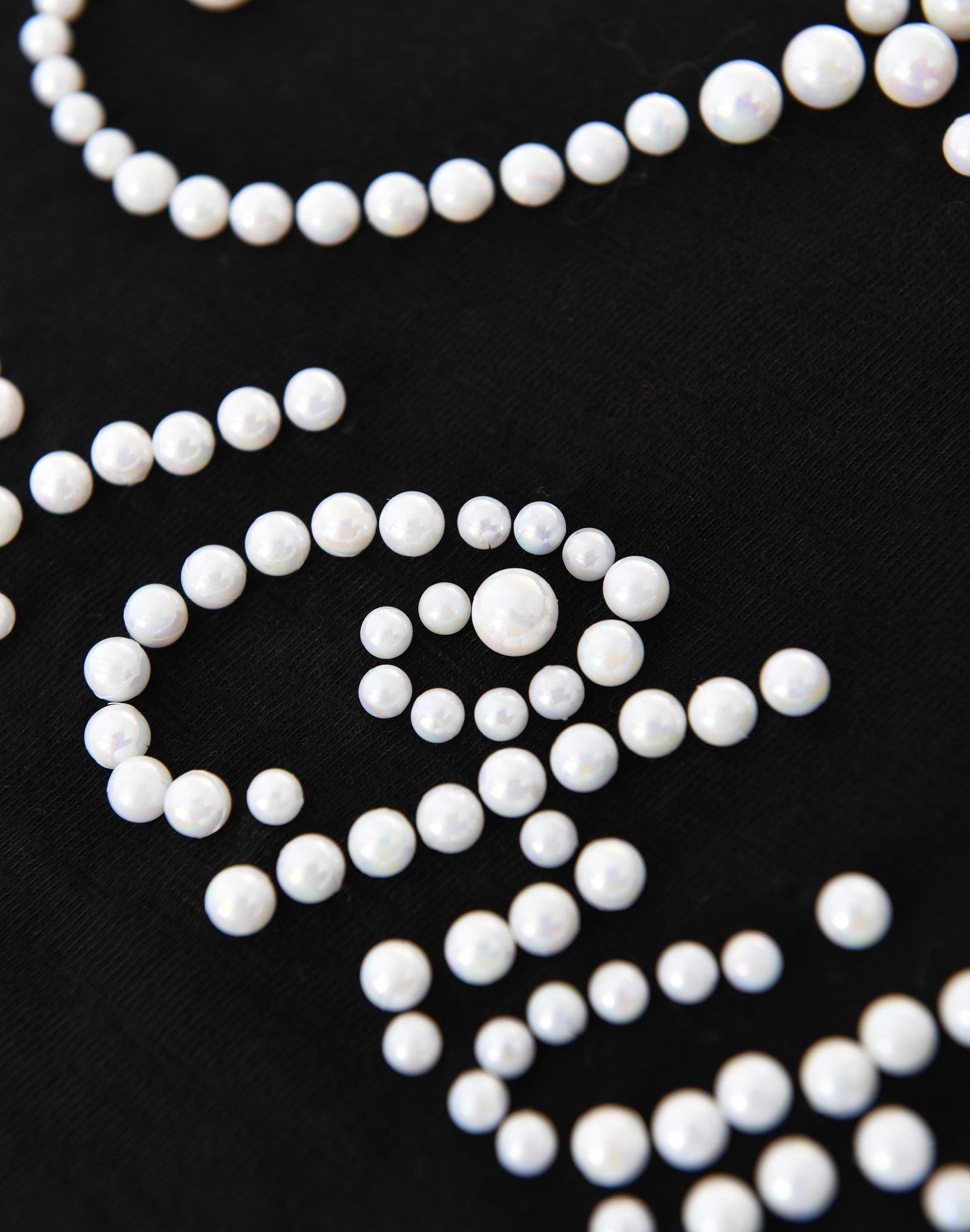 Pearl Patchwork T-Shirt IN BLK