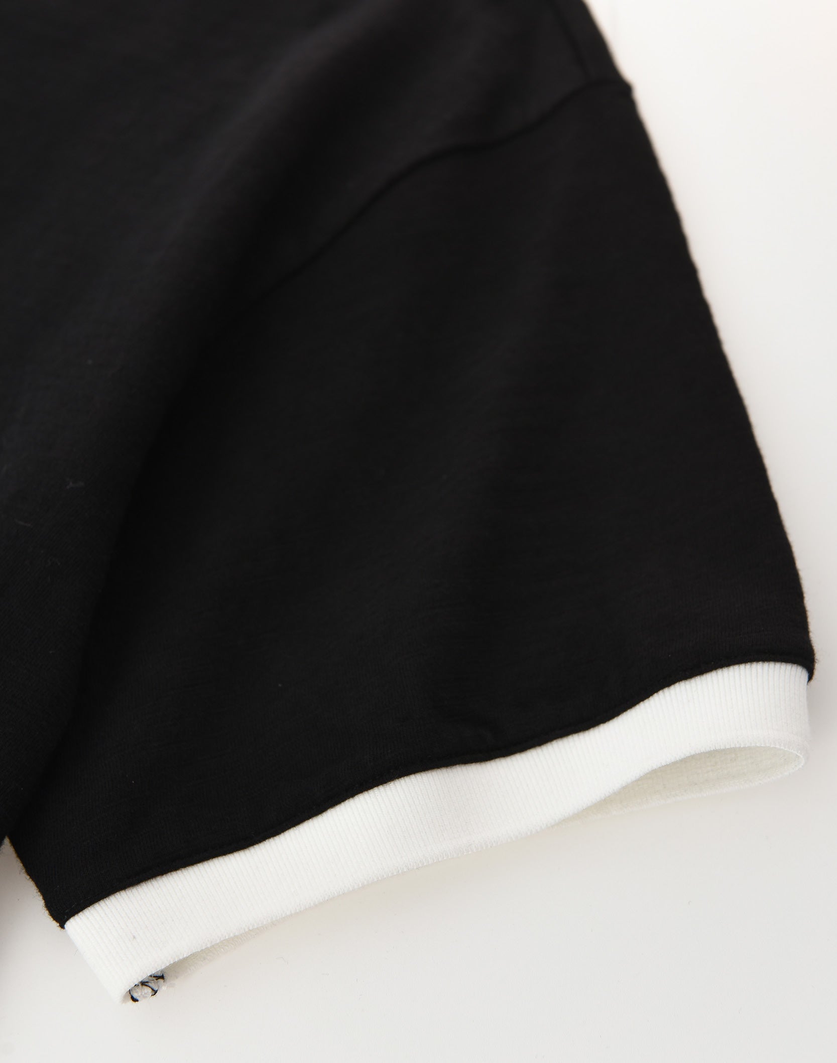 Pearl Patchwork T-Shirt IN BLK