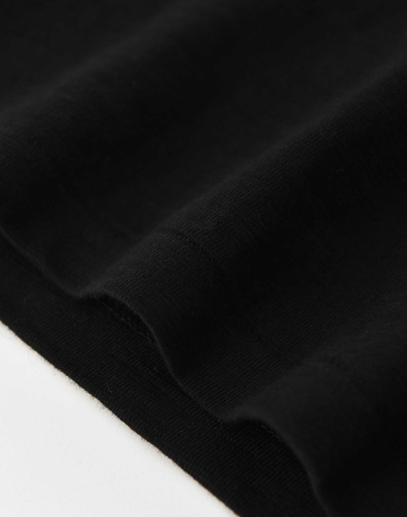 Pearl Patchwork T-Shirt IN BLK