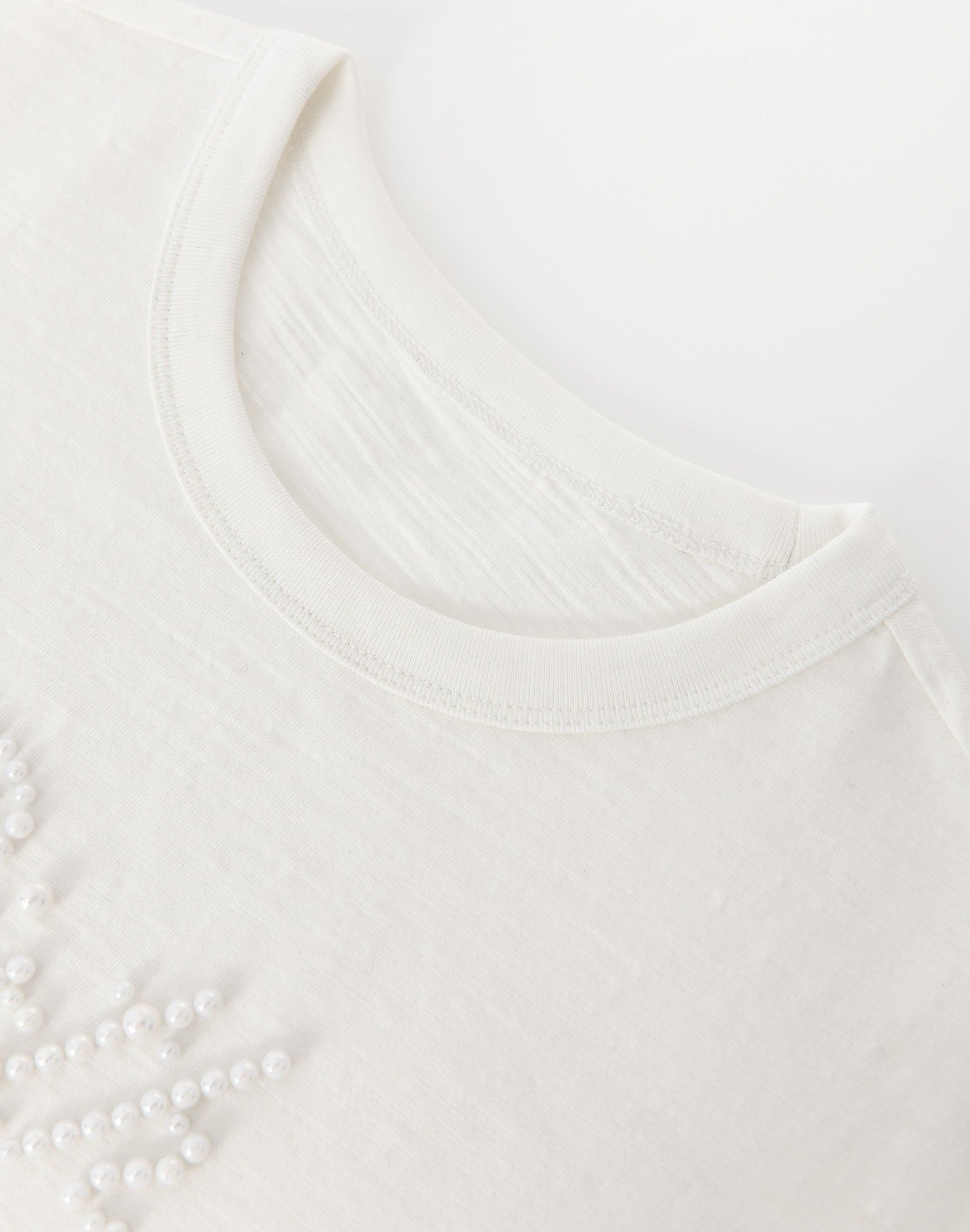 Pearl Patchwork T-Shirt IN WHT