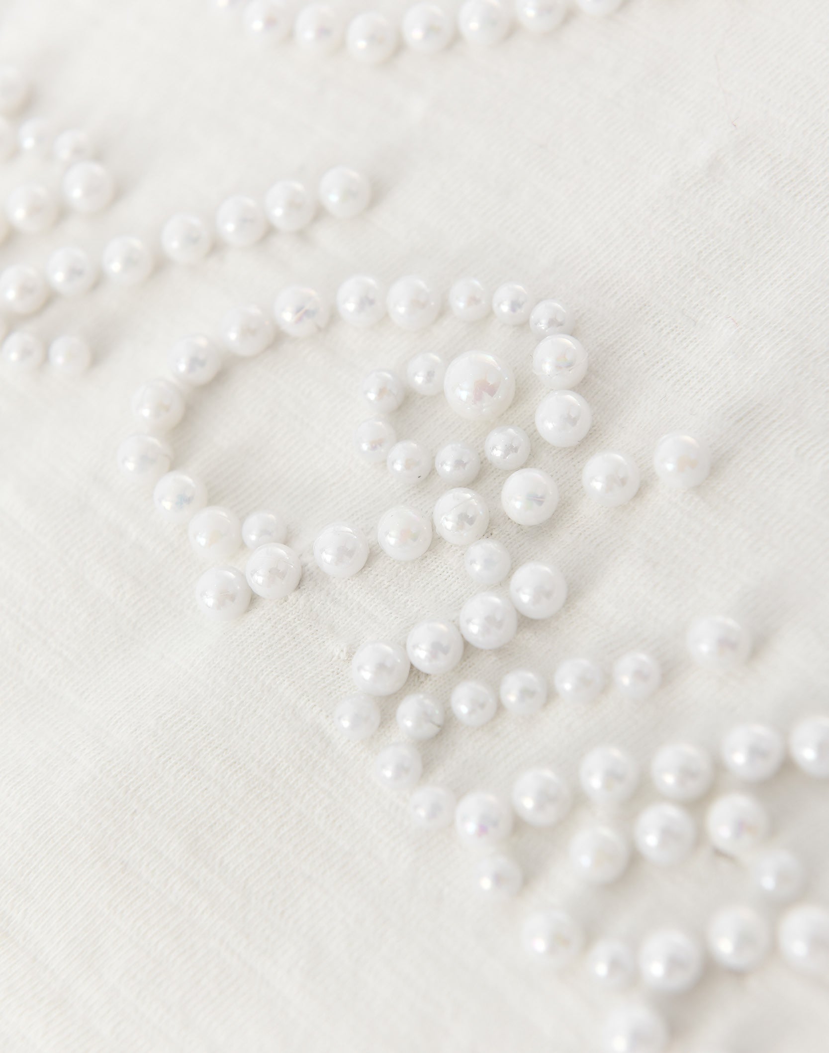 Pearl Patchwork T-Shirt IN WHT