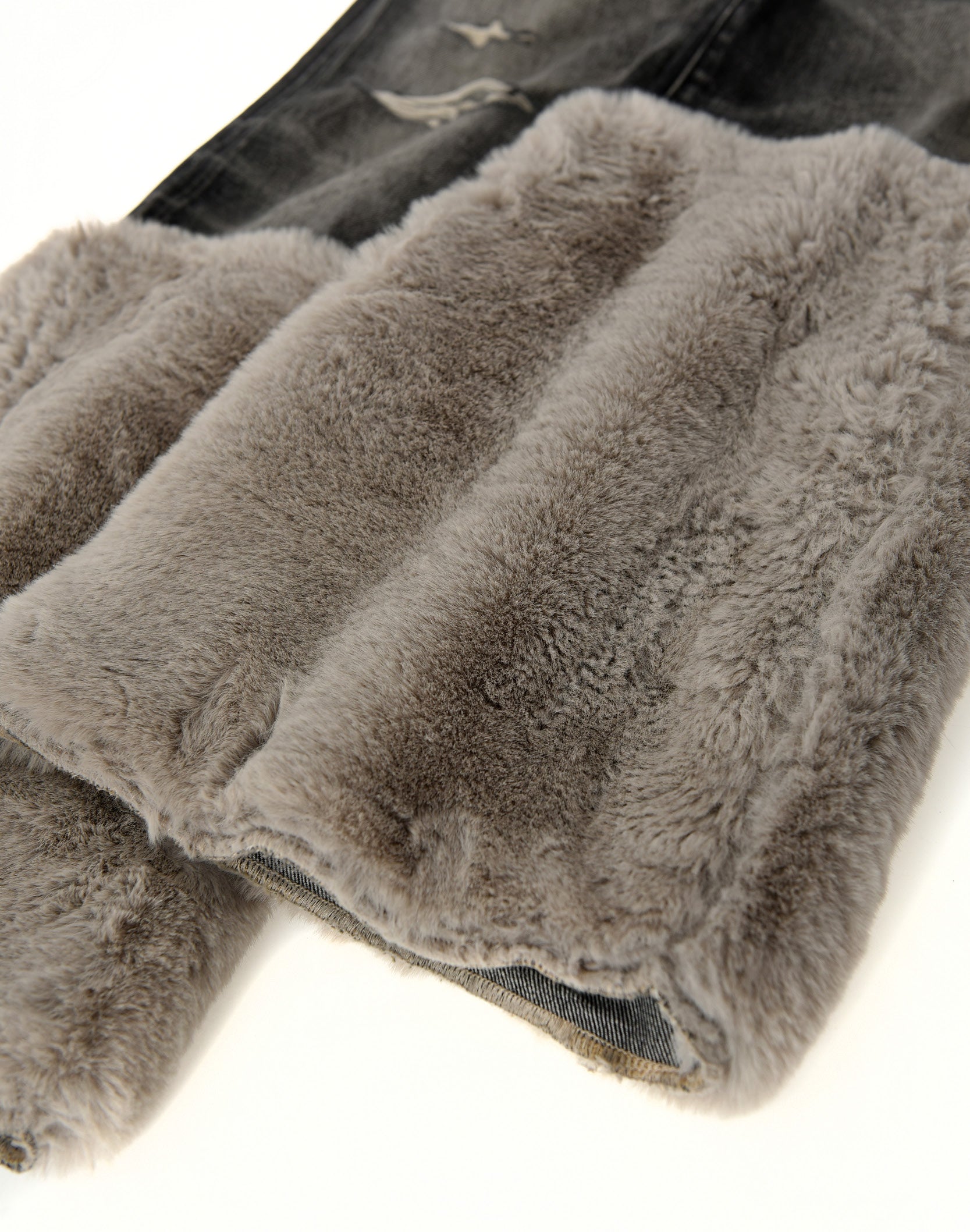Pearl Fur Patchwork Jeans In BLK