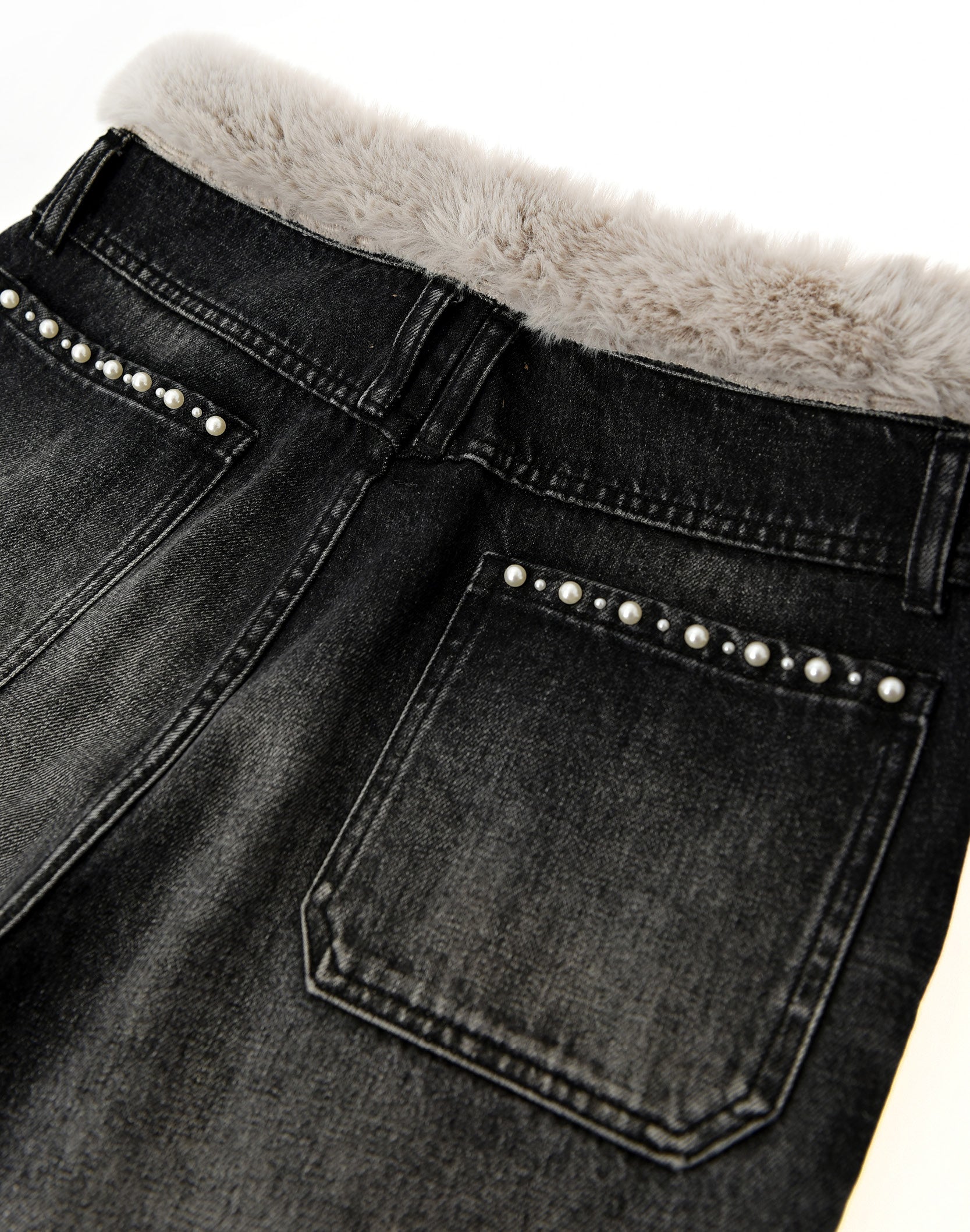 Pearl Fur Patchwork Jeans In BLK