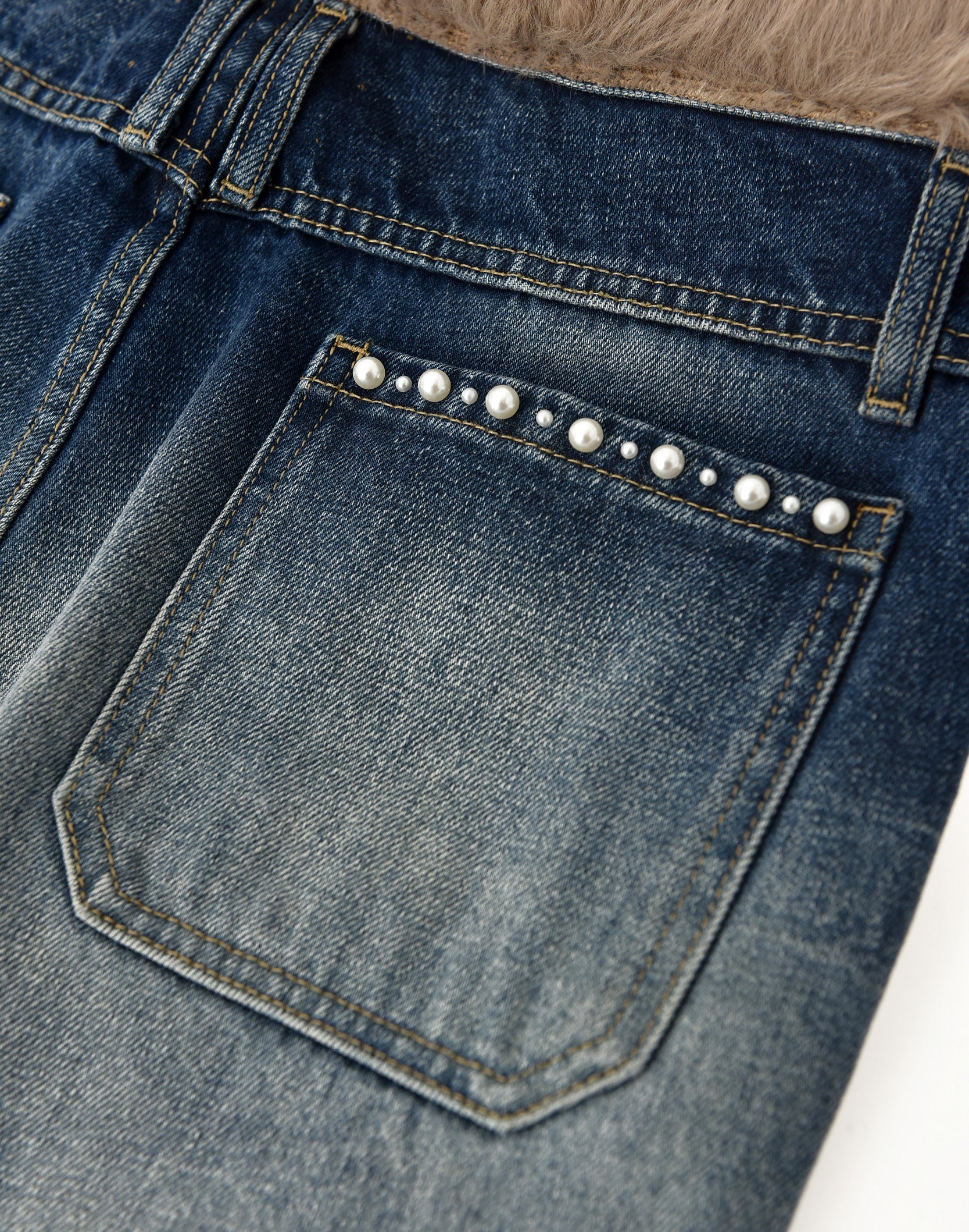 Pearl Fur Patchwork Jeans In BLU
