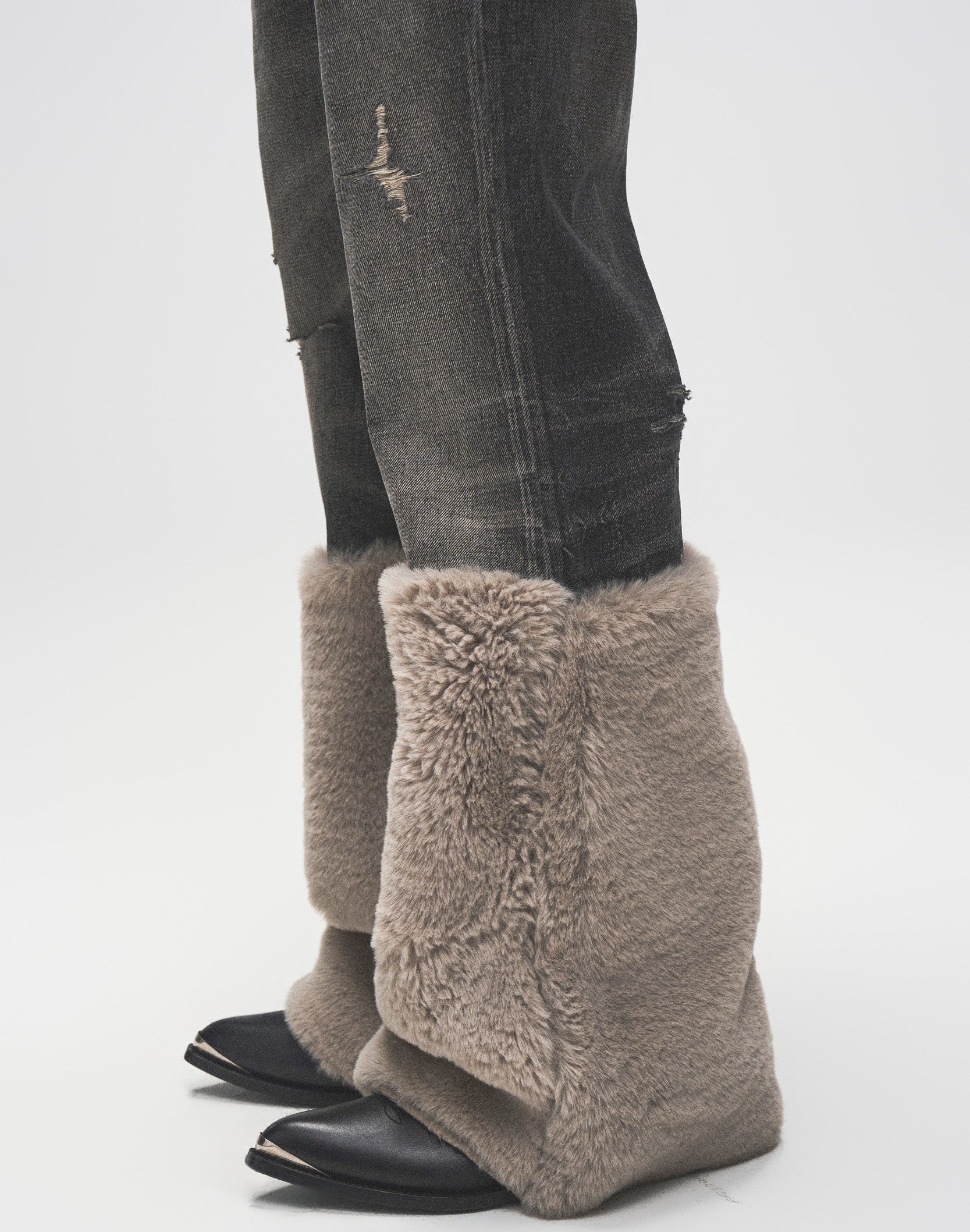 Pearl Fur Patchwork Jeans In BLK