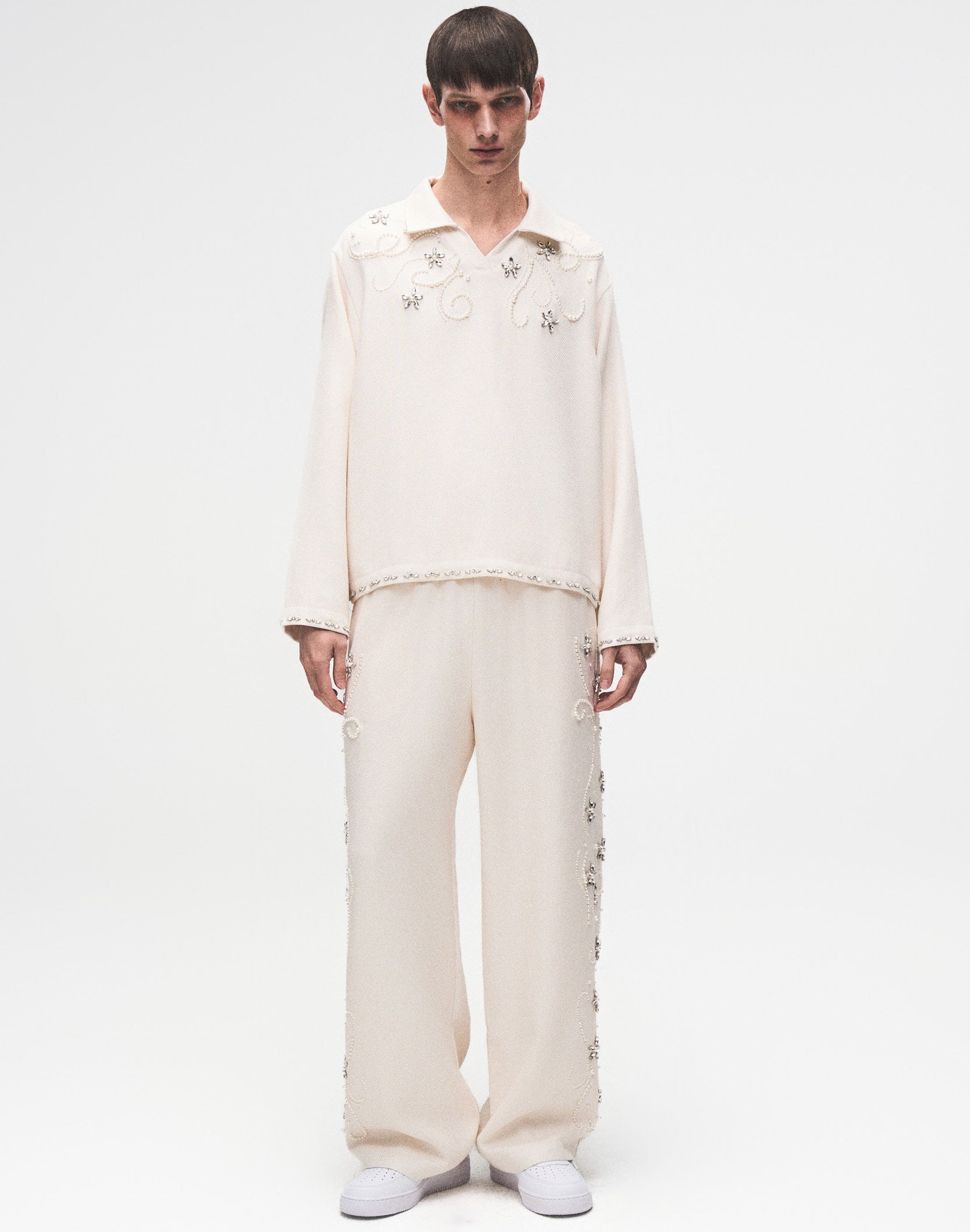 DIAMOND EMBELLISHED FLORAL KNIT SET IN WHT