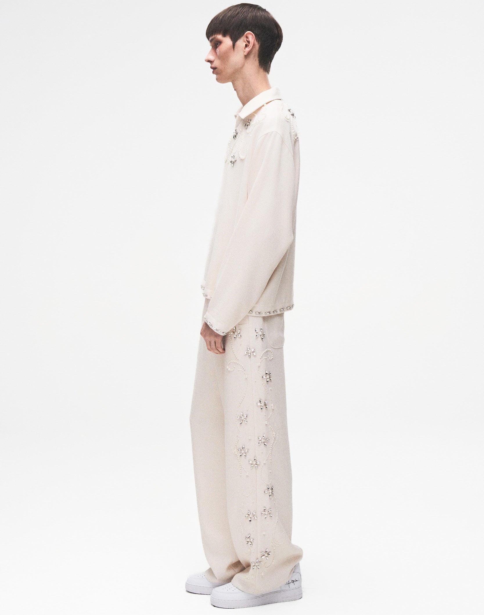 DIAMOND EMBELLISHED FLORAL KNIT SET IN WHT