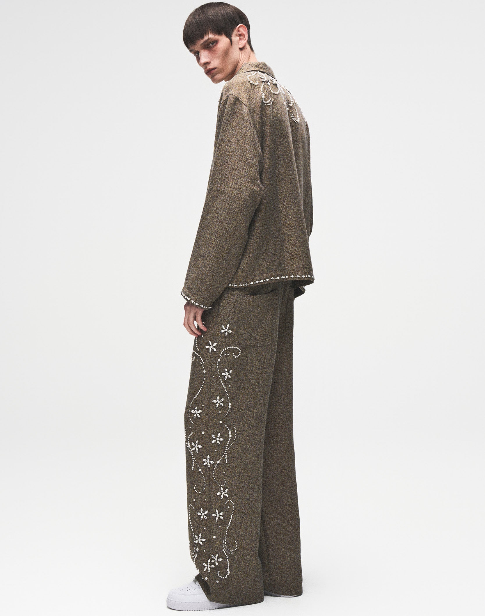 DIAMOND EMBELLISHED FLORAL KNIT PANT IN GRN