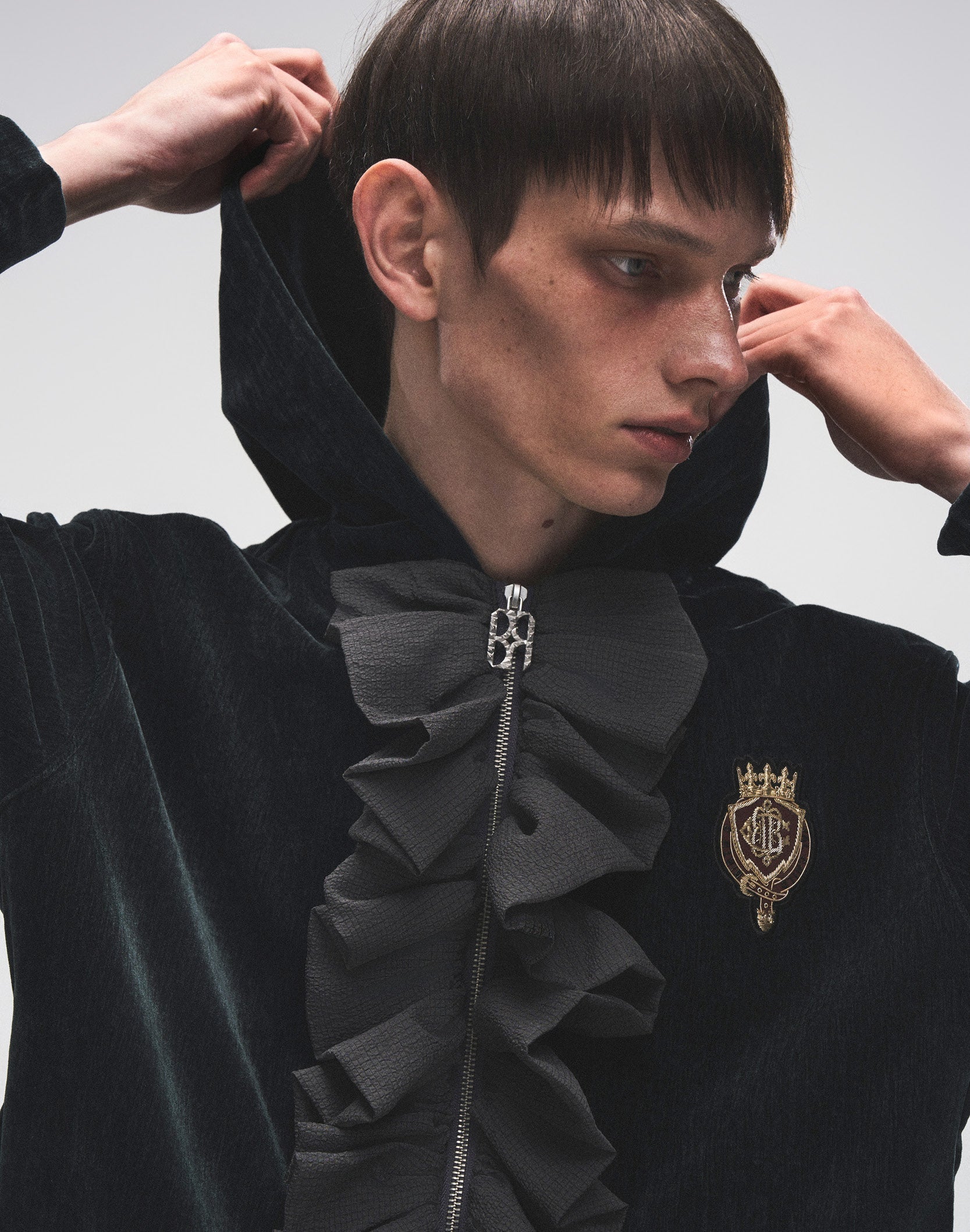 Ruffled Velvet Zipper Hoodie-BLK