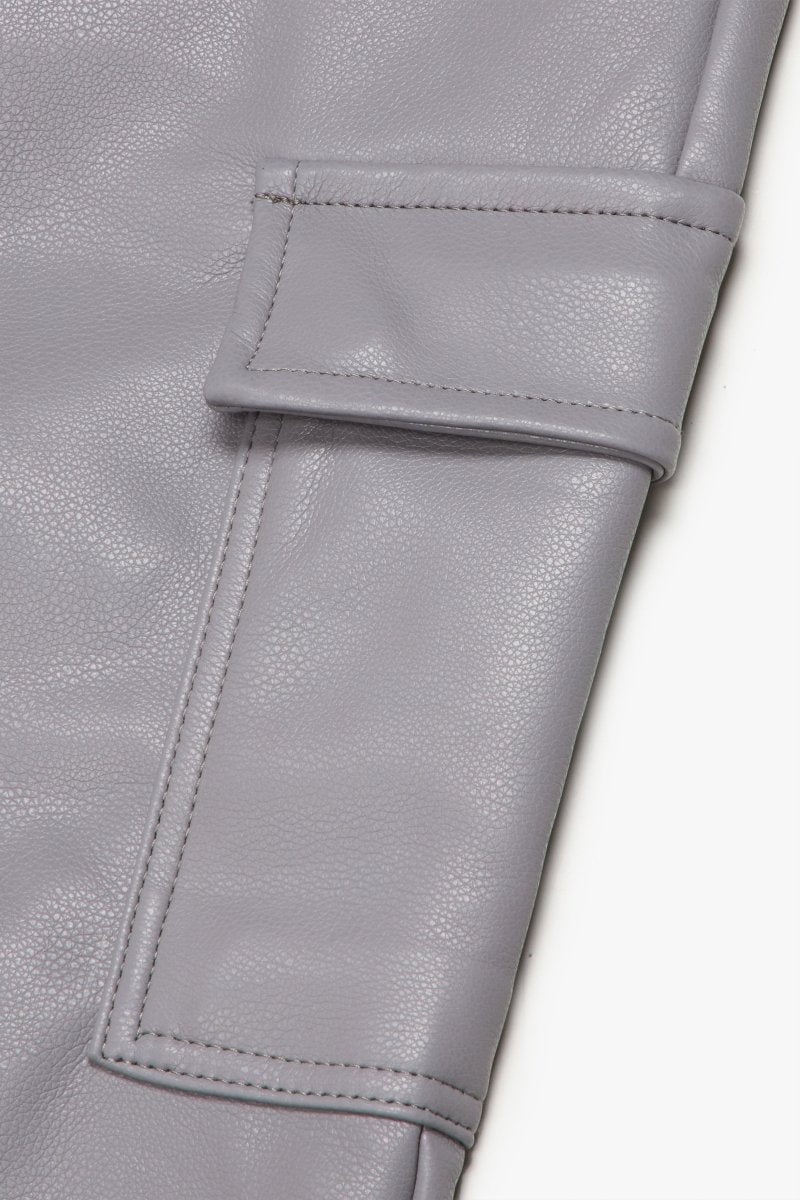 "CITING" SKINNY VEGAN LEATHER JEAN GREY