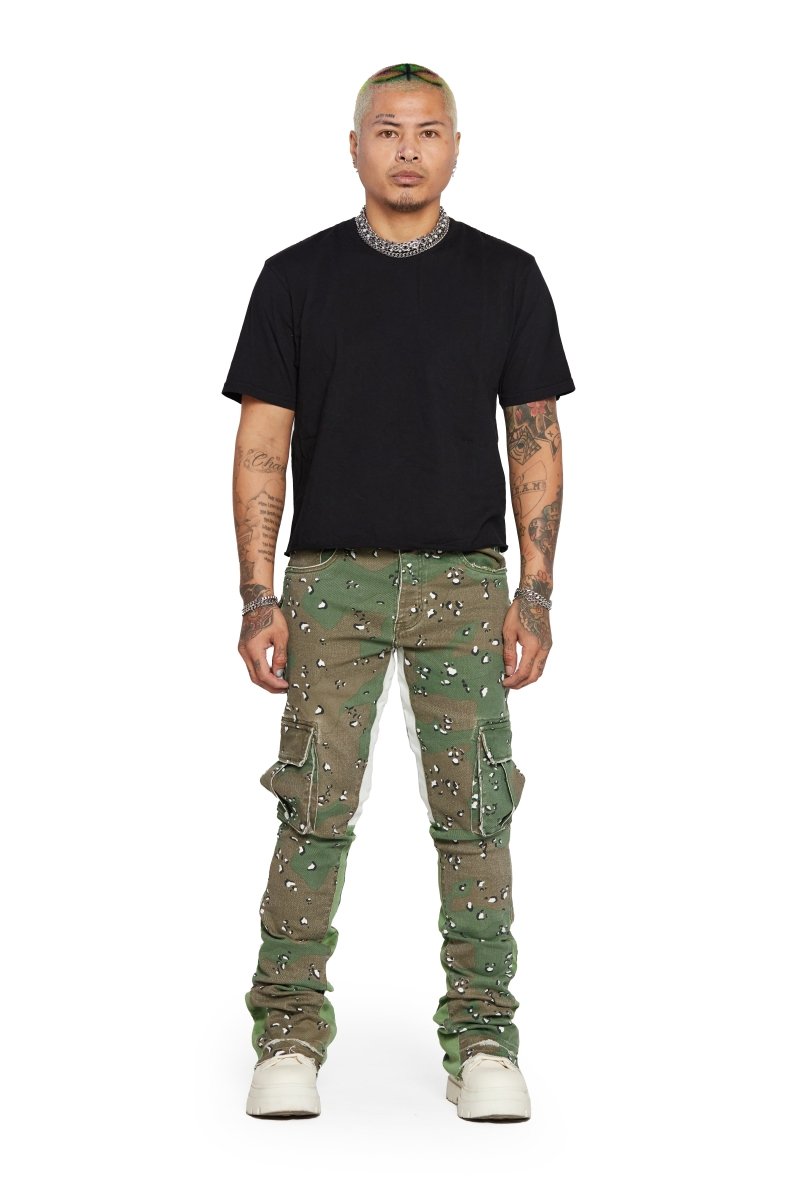 "COMMANDER" STACKED FLARE JEAN CAMO