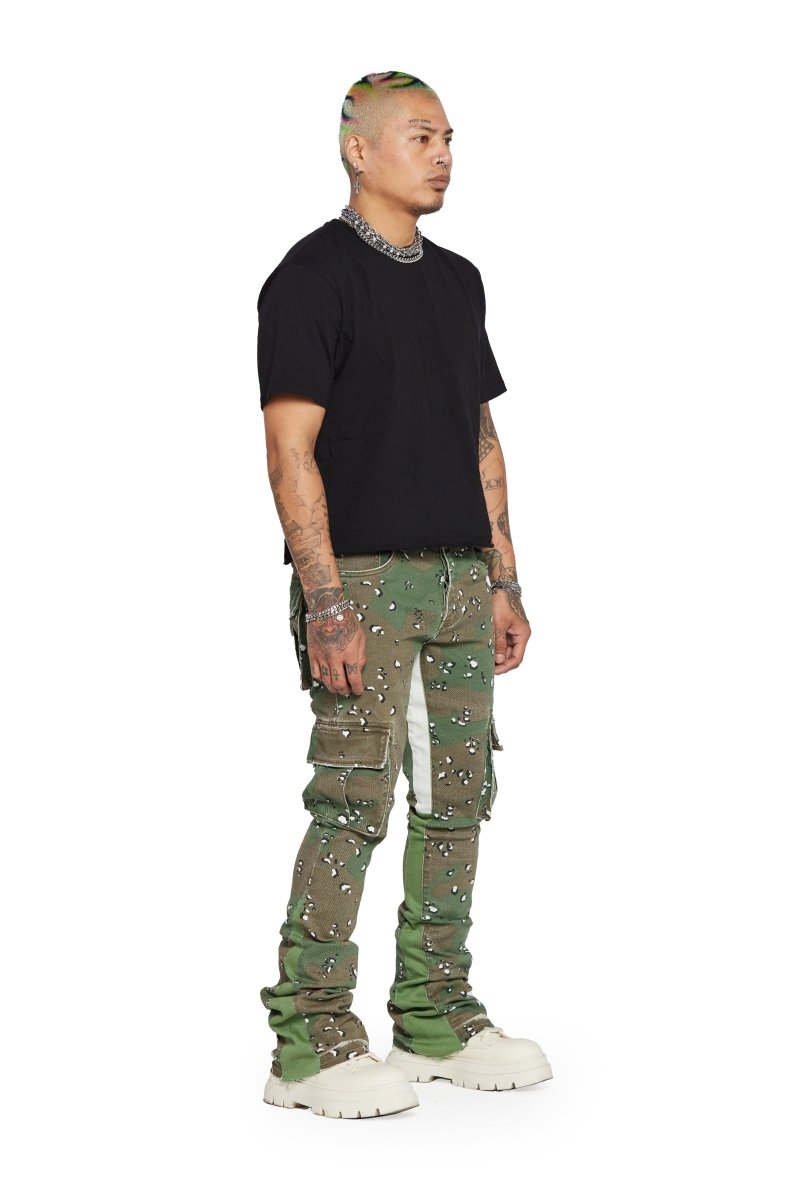 "COMMANDER" STACKED FLARE JEAN CAMO