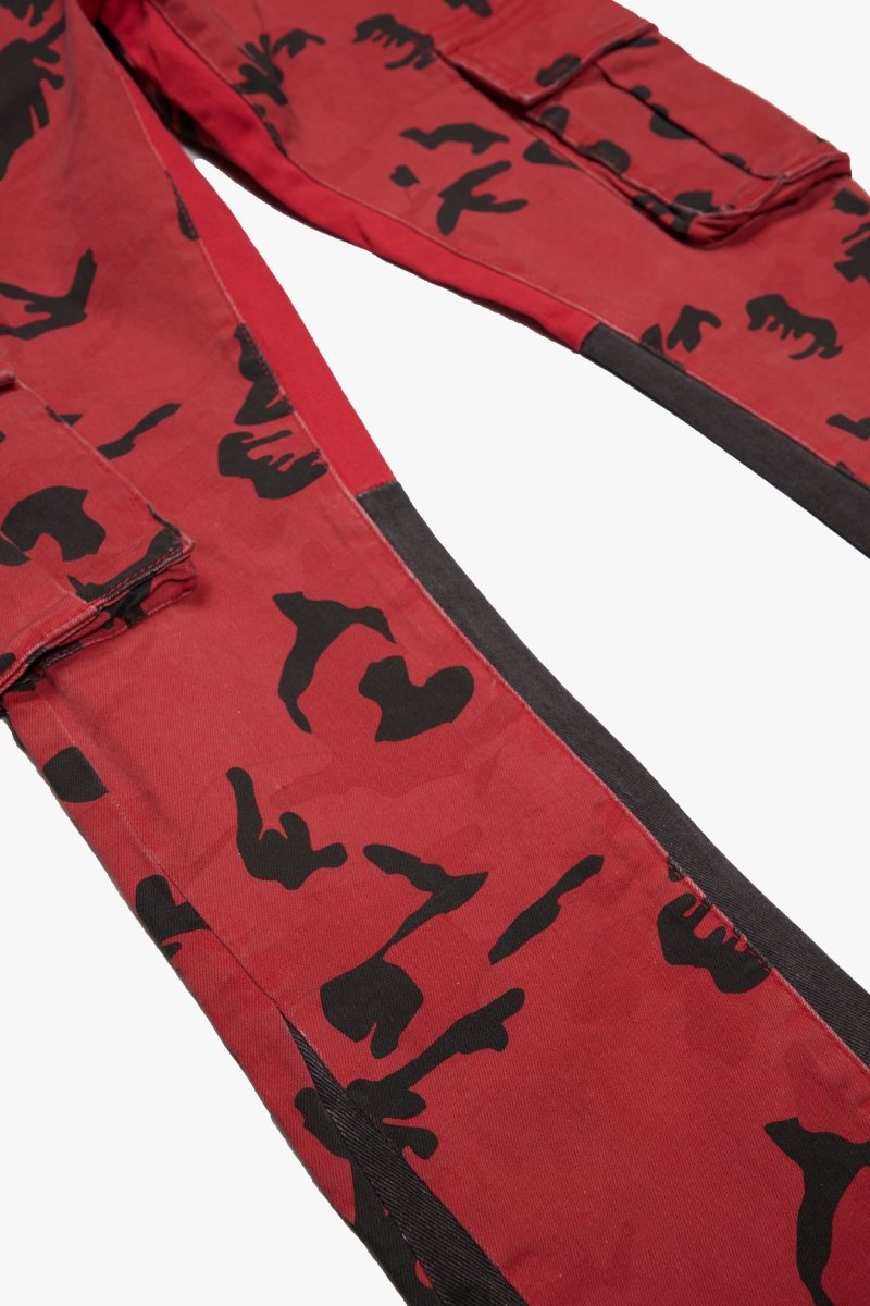 "COMMANDER" STACKED FLARE JEAN RED BLACK CAMO